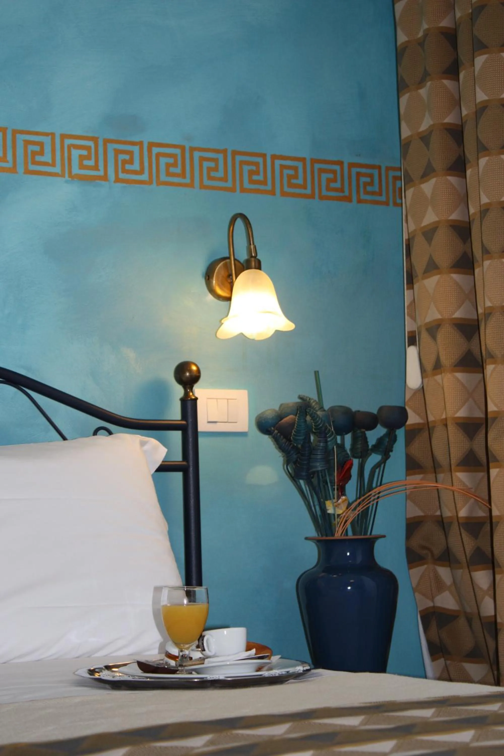 Decorative detail, Bed in Park Hotel