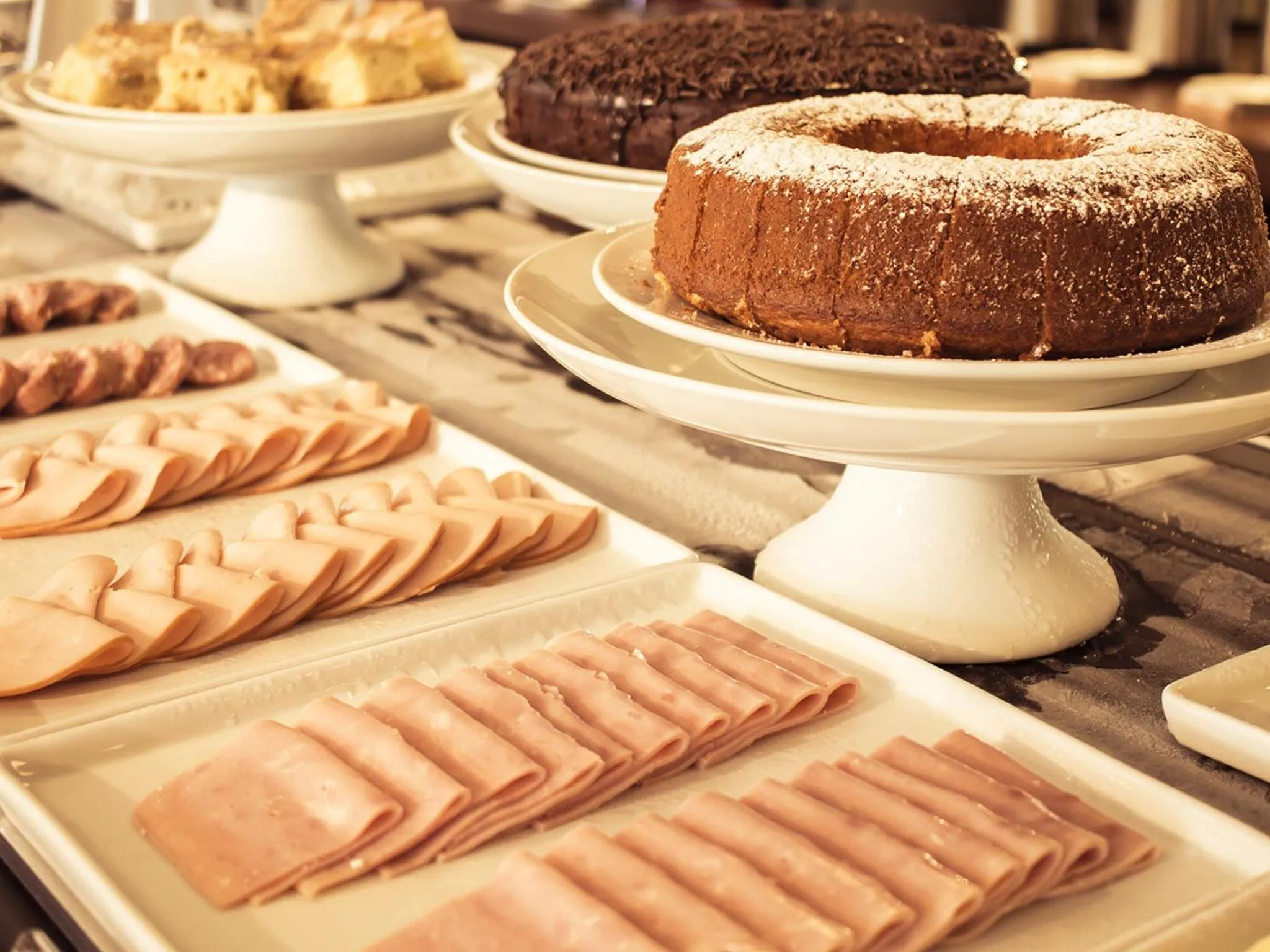 Continental breakfast in Hotel 10 Palmas
