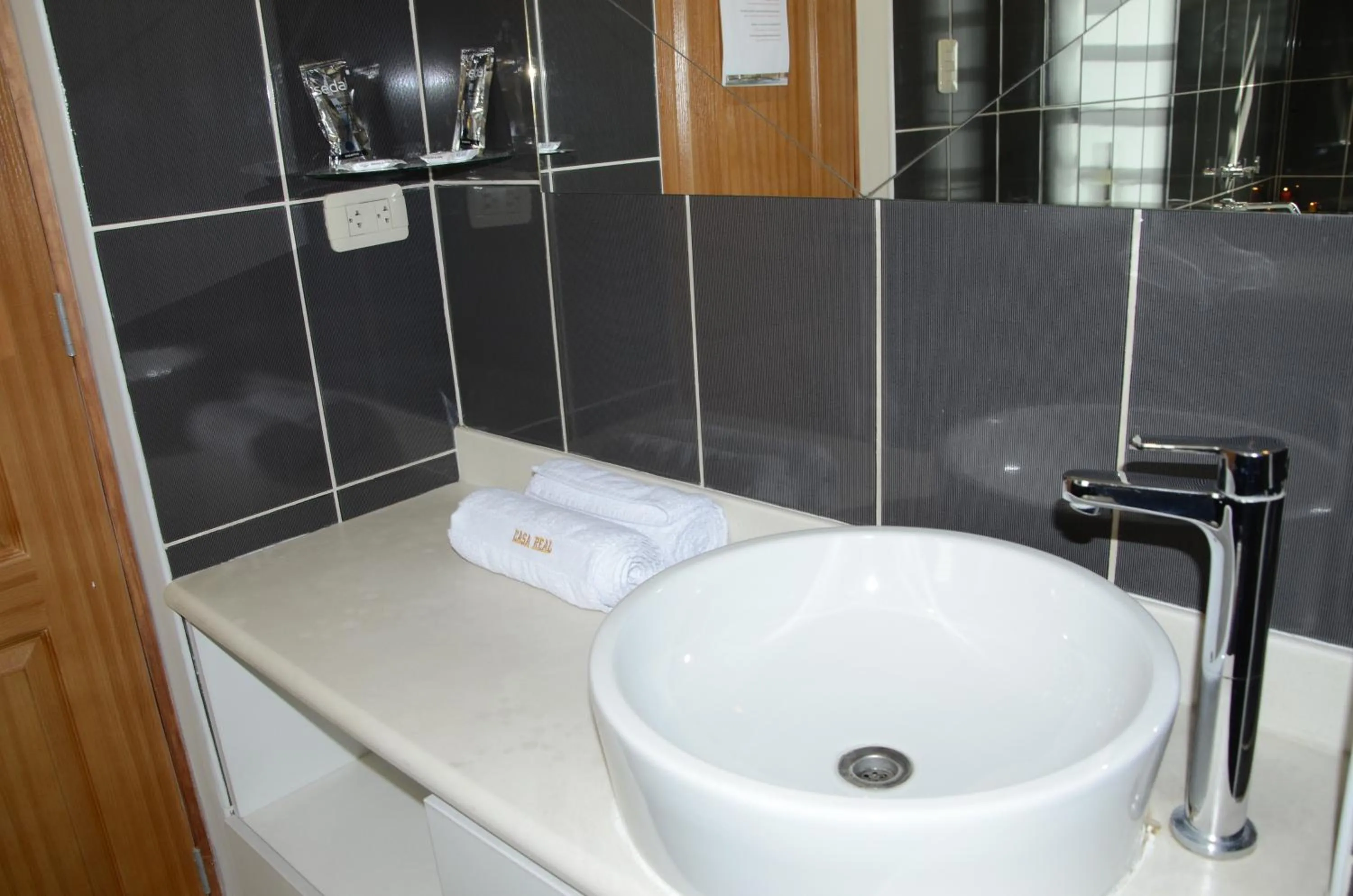 Bathroom in Aqua Hotel Cusco