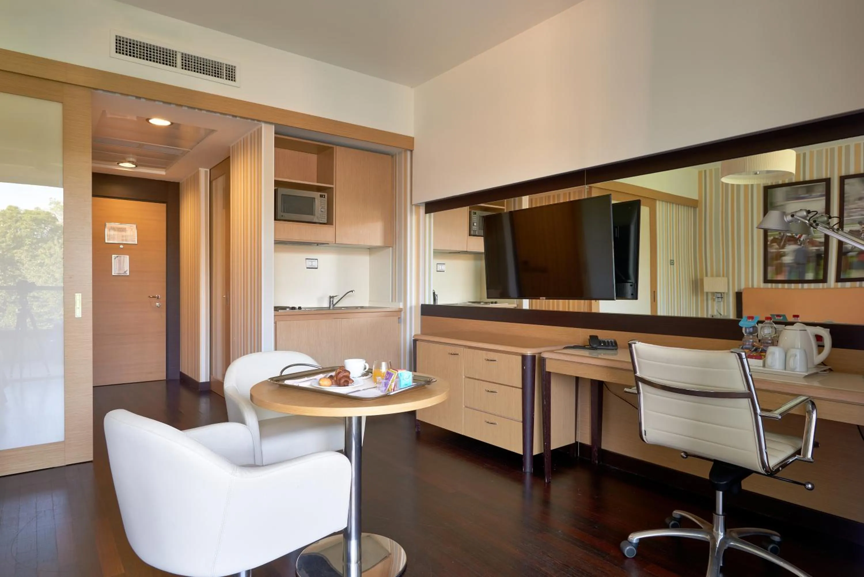 Living room in UNAHOTELS Varese