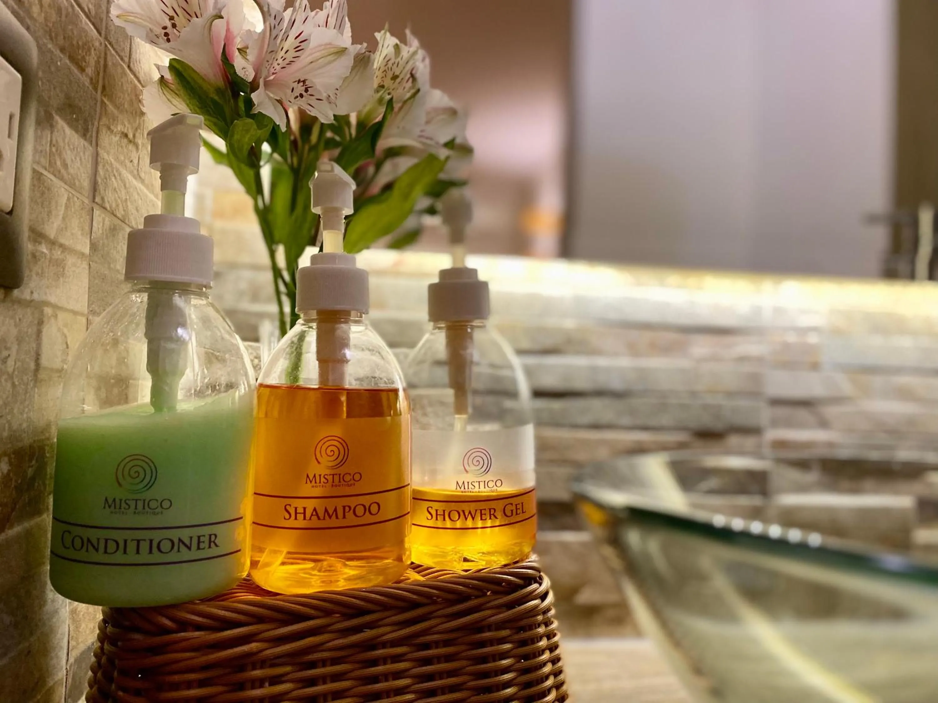 Shower in Mistico San Blas Boutique