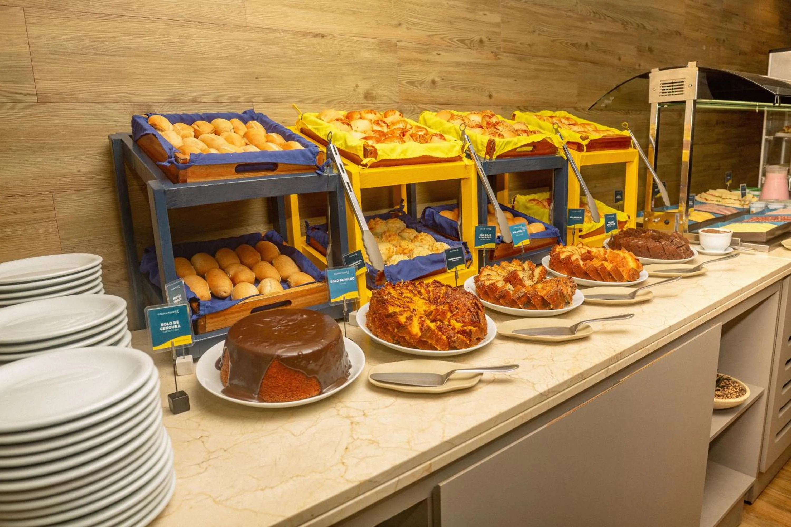 Buffet breakfast in Golden Tulip Natal Ponta Negra