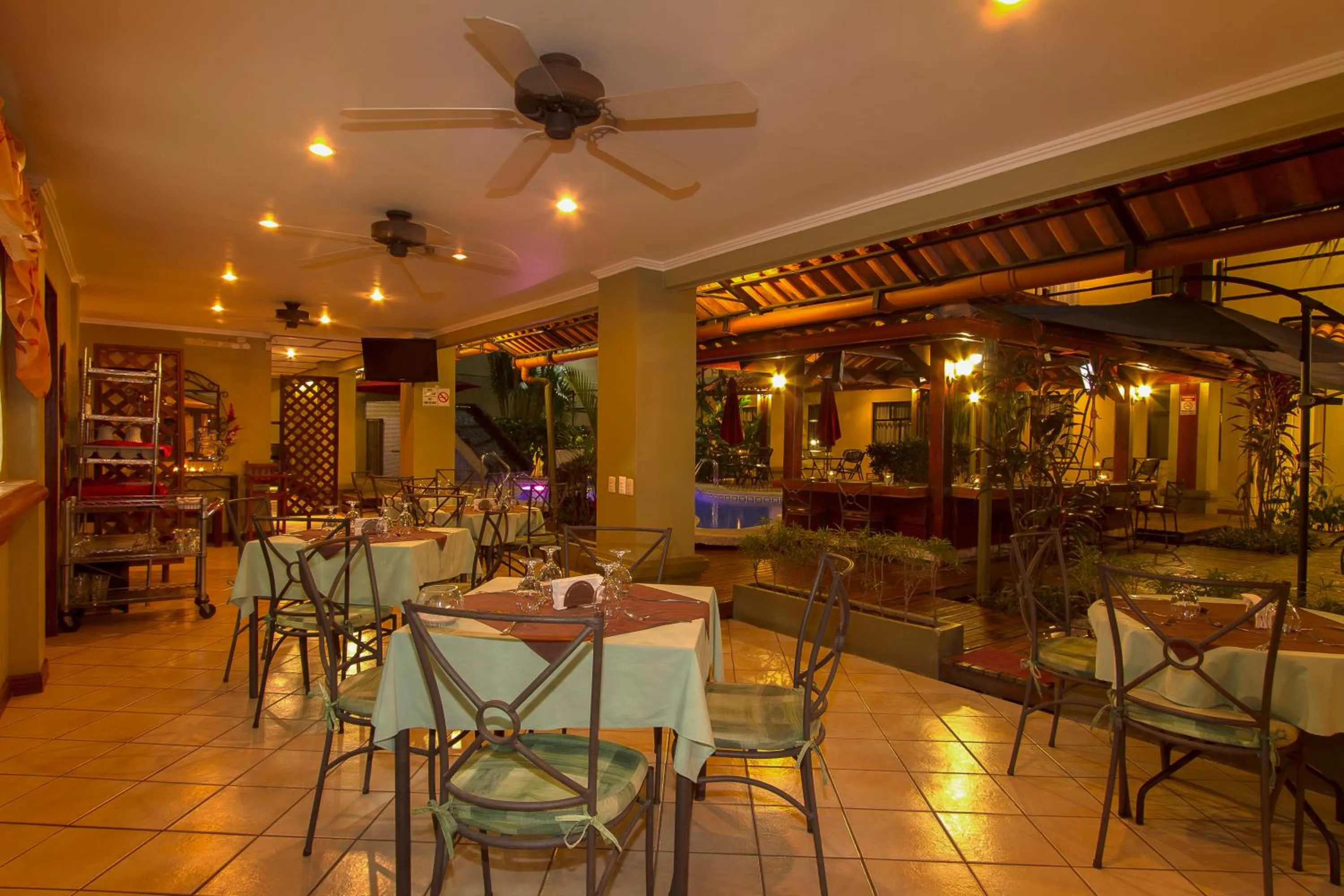 Breakfast in Hotel Iguana Verde