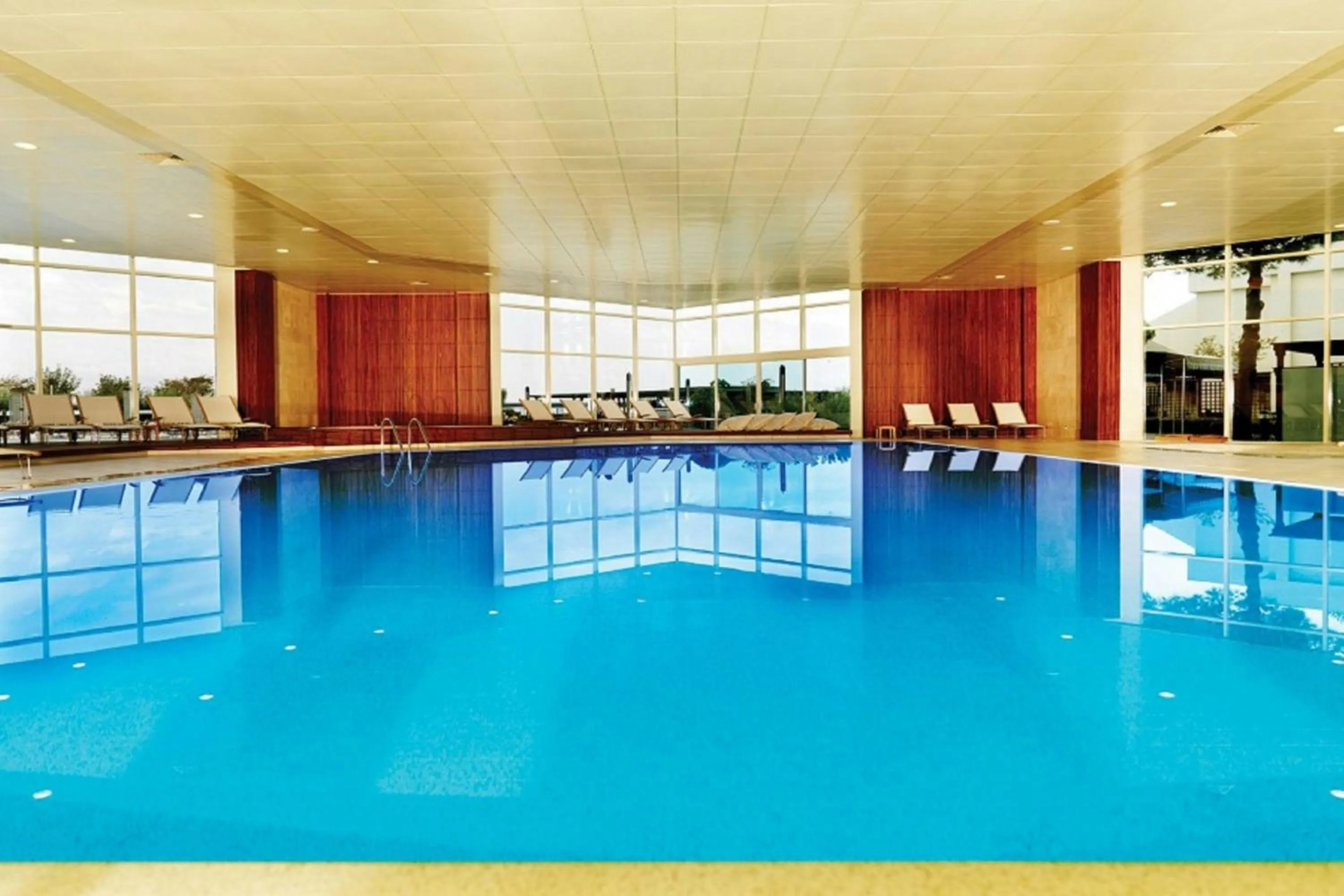 Swimming pool in Renaissance Polat Istanbul Hotel