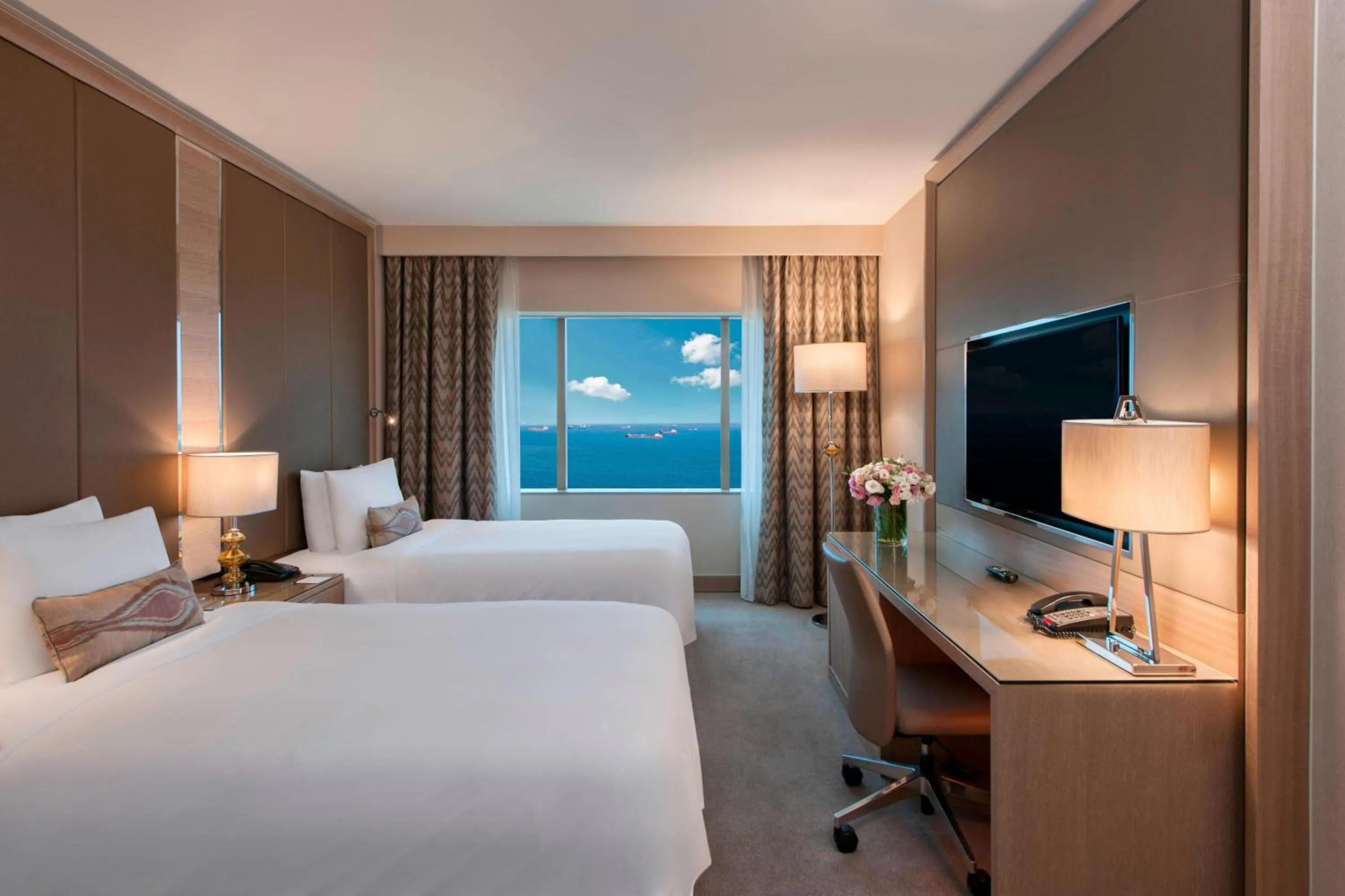 Photo of the whole room, Bed in Renaissance Polat Istanbul Hotel