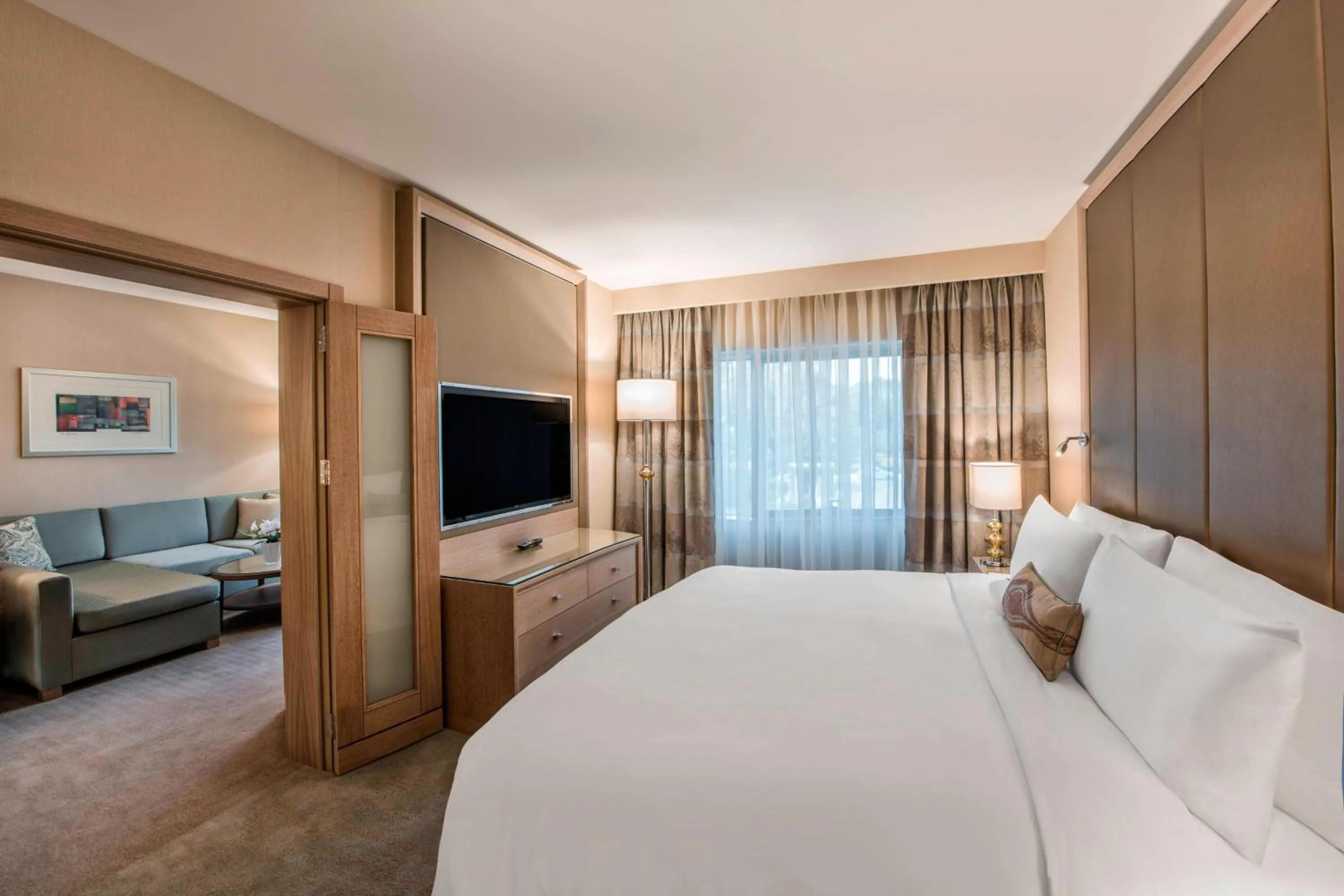 Bedroom, Bed in Renaissance Polat Istanbul Hotel