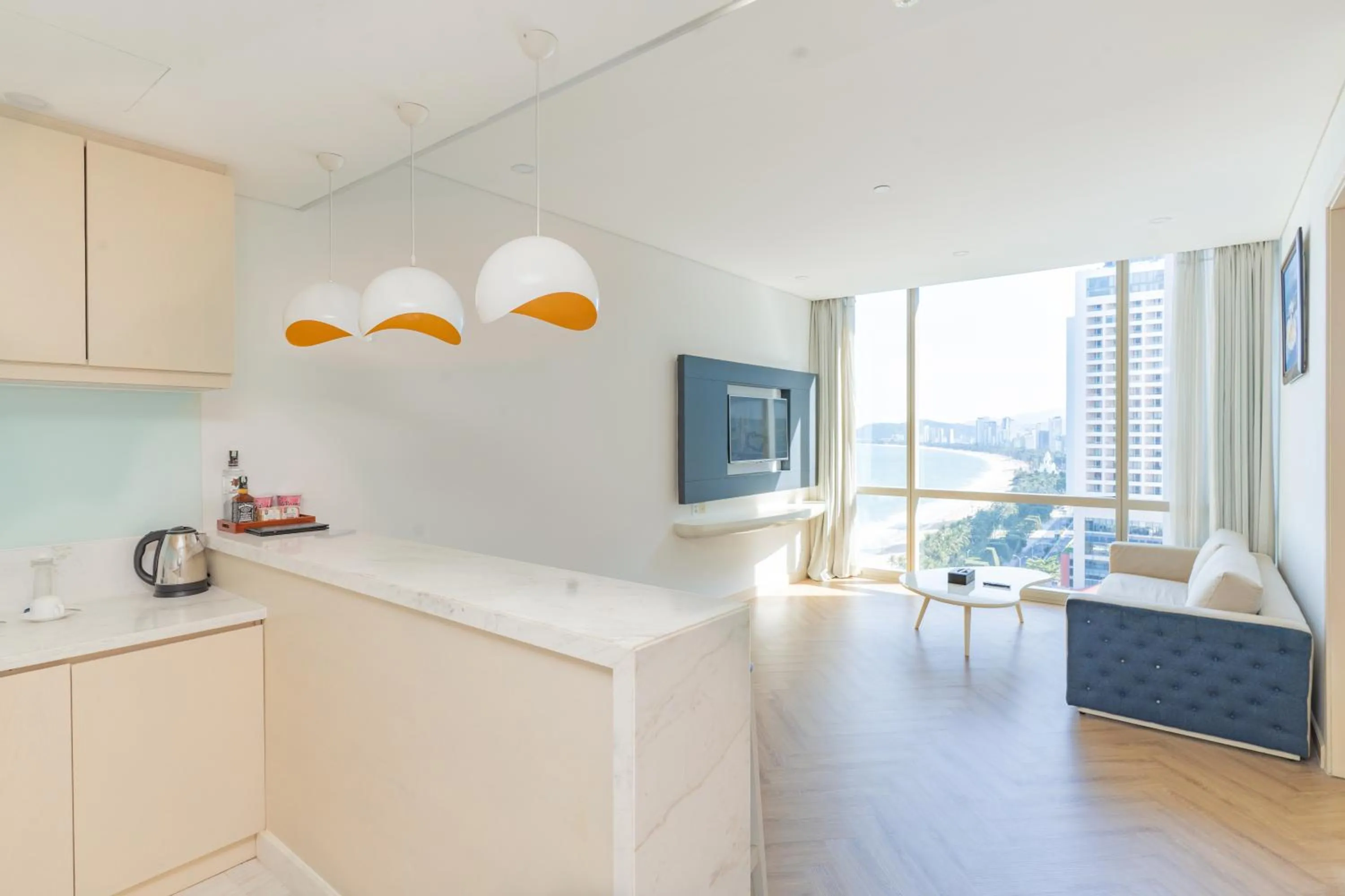 Living room in Diamond Bay Hotel