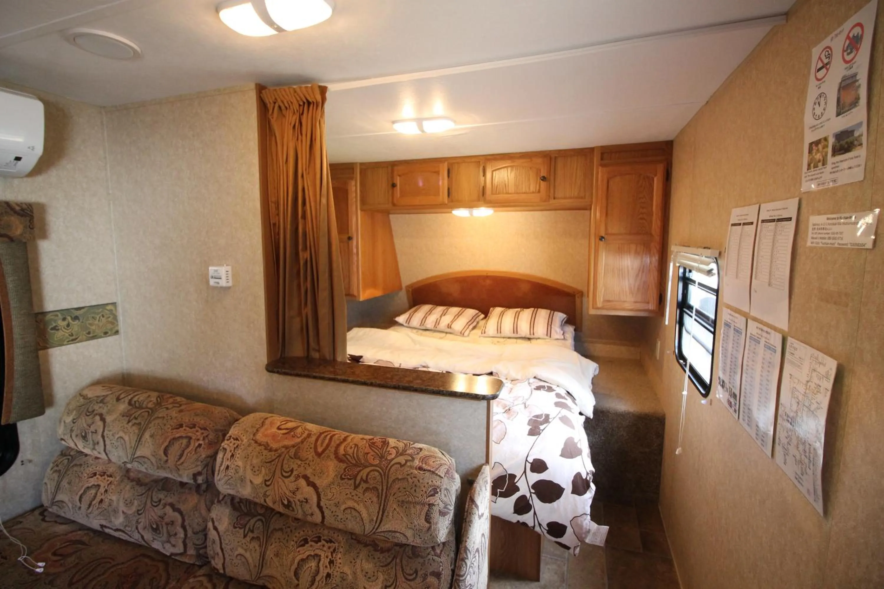 Photo of the whole room, Bed in Tomareru Himitsukichi L-Base