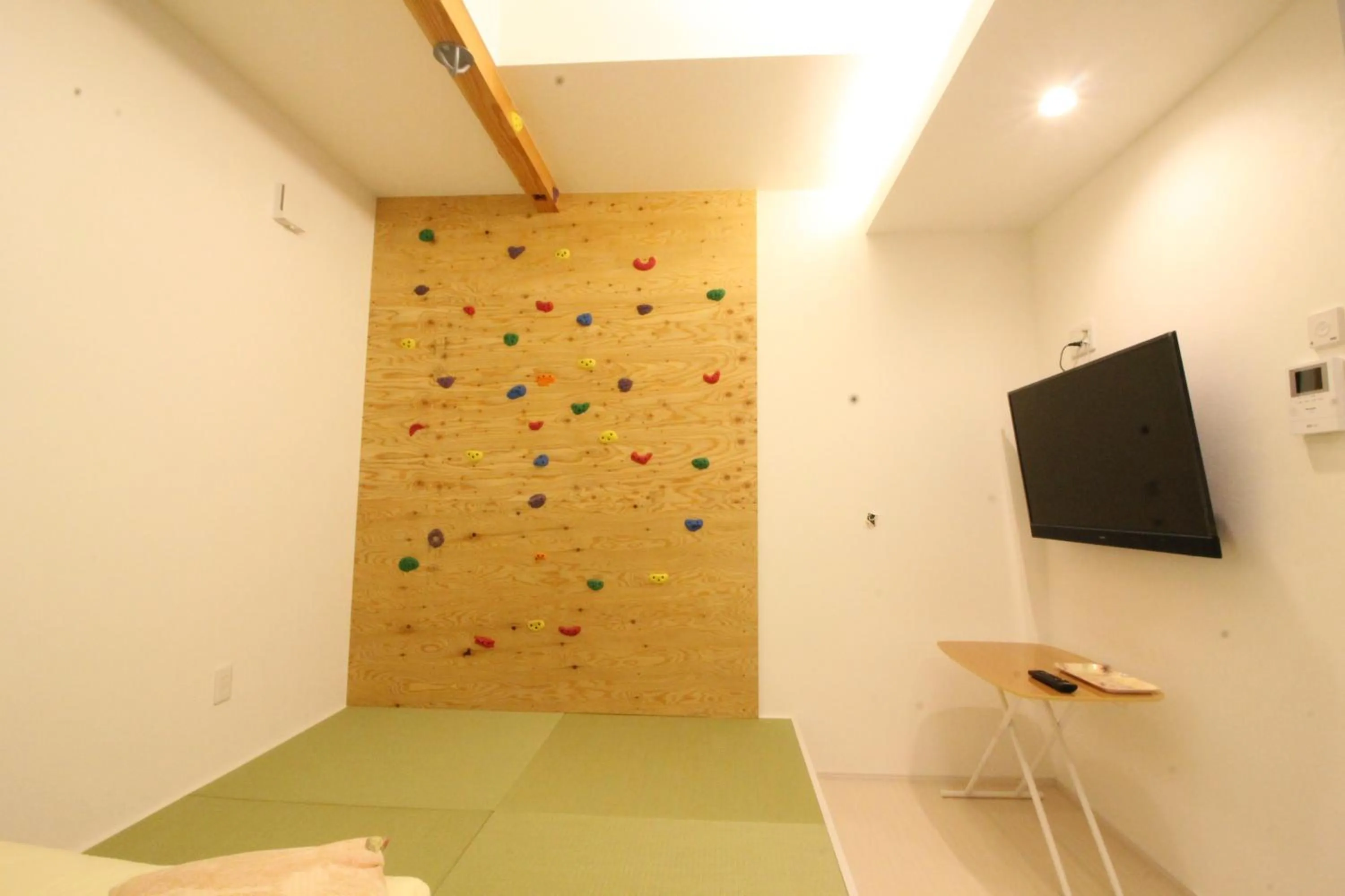 Photo of the whole room in Tomareru Himitsukichi L-Base