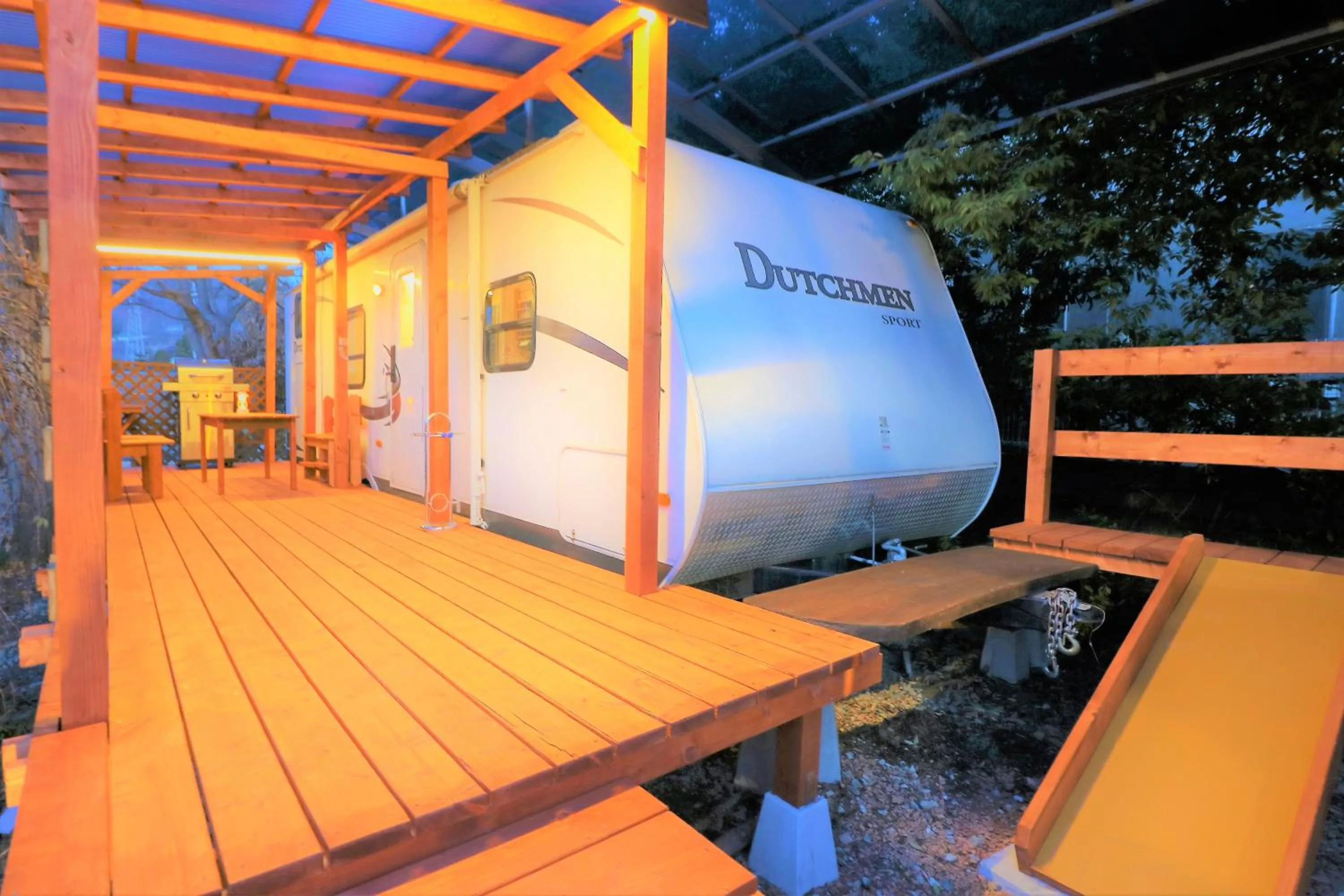 Facade/entrance in Tomareru Himitsukichi L-Base