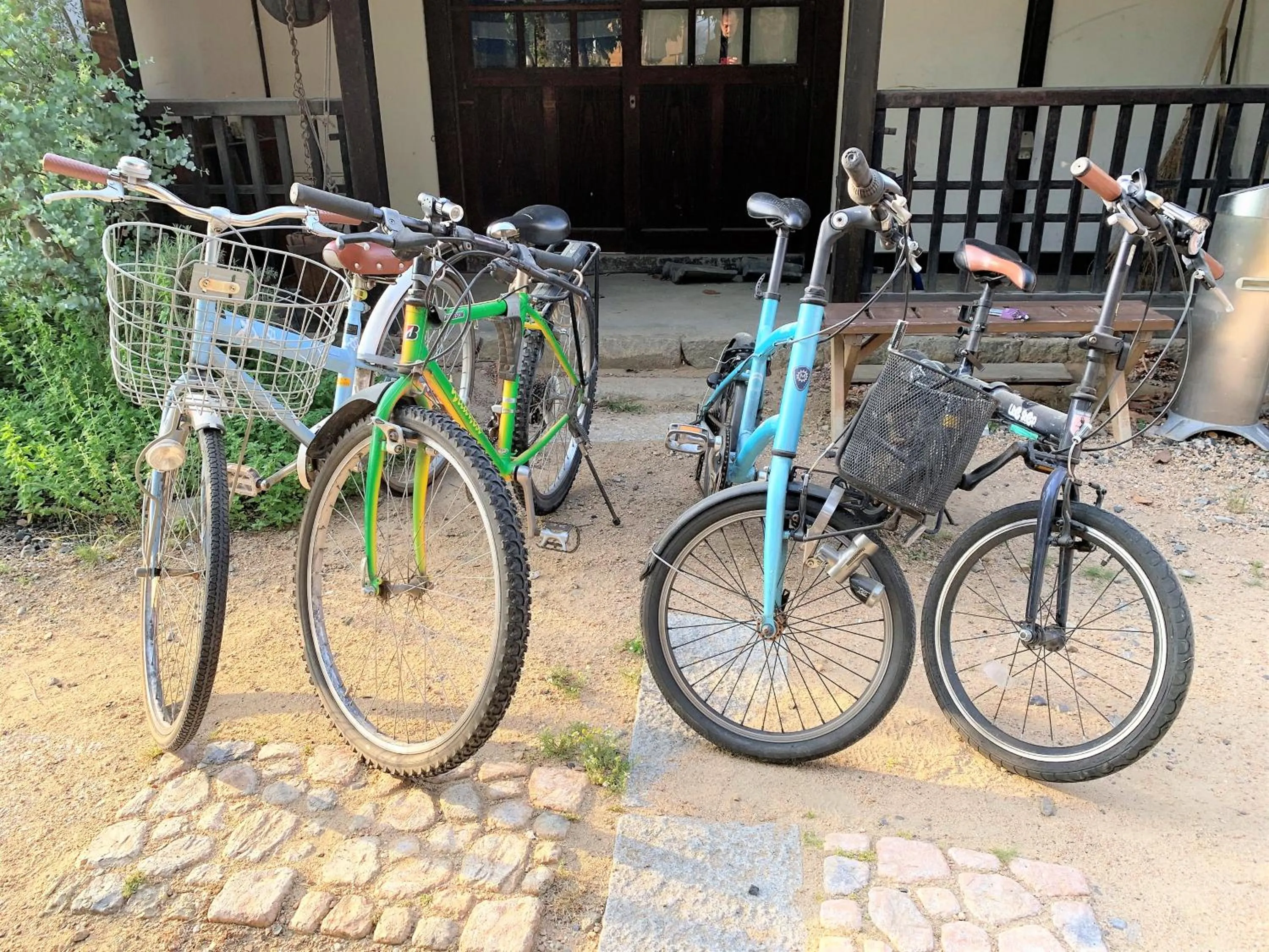 Cycling in Tomareru Himitsukichi L-Base