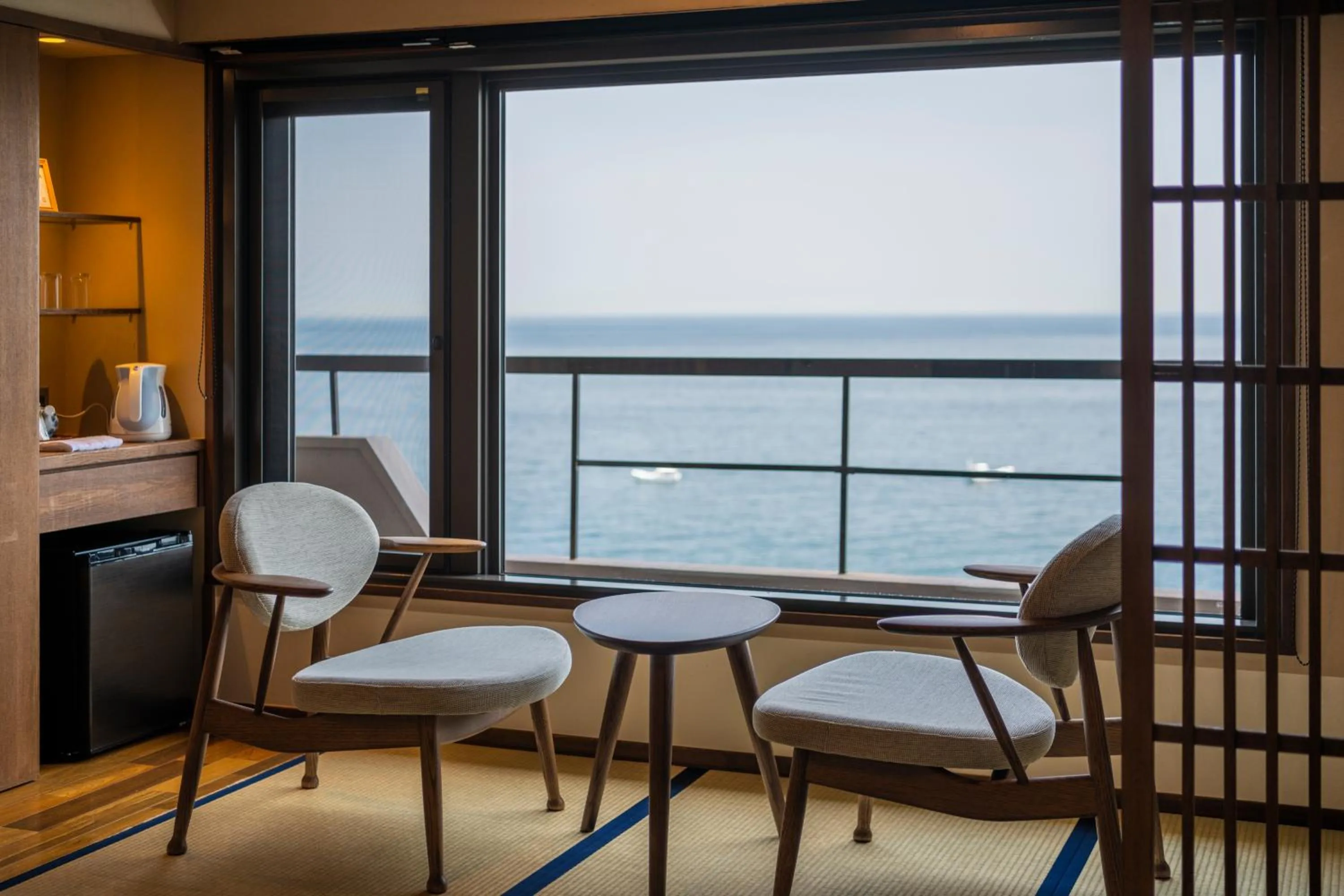 Photo of the whole room in Awakan