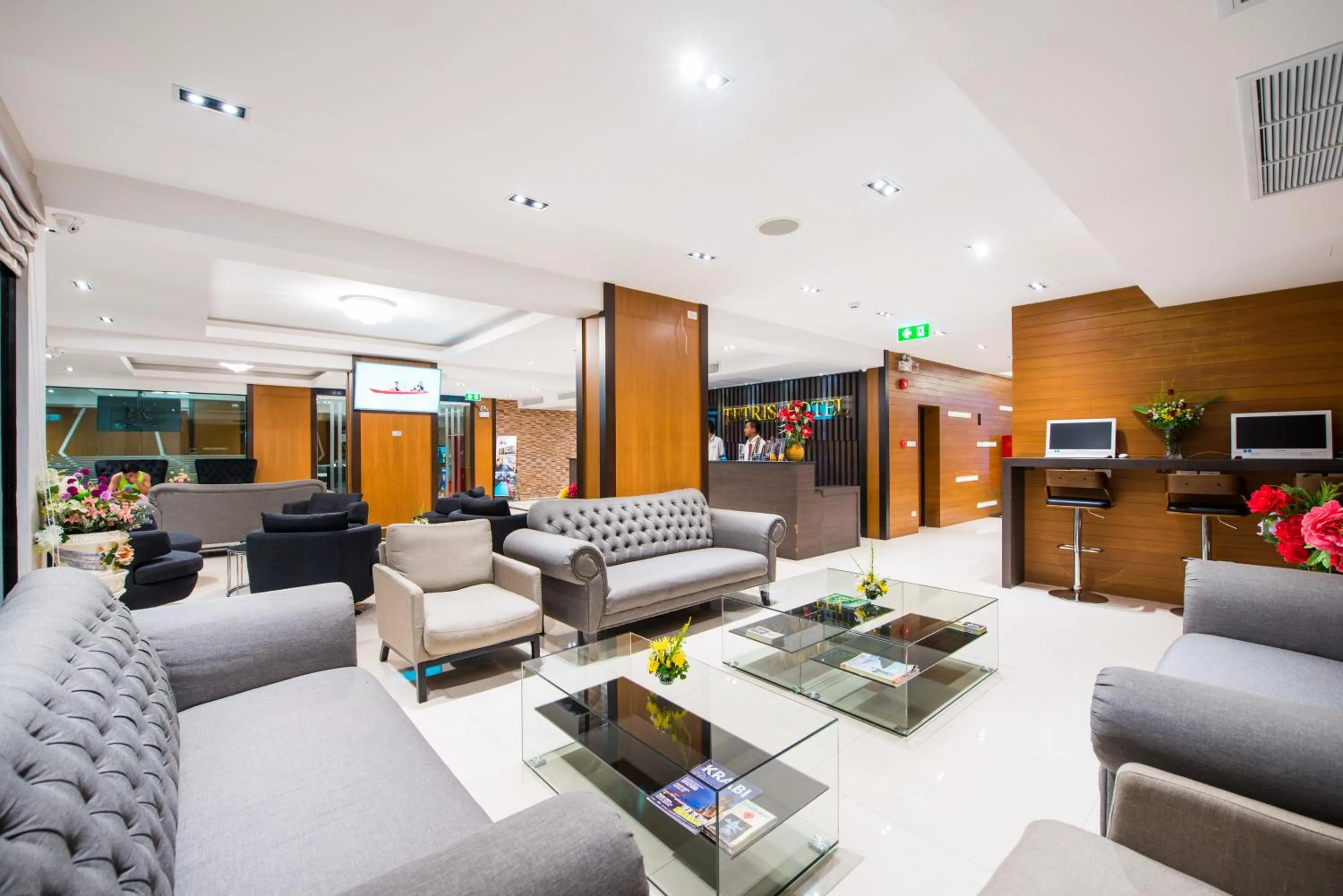 Communal lounge/ TV room in Tetris Hotel