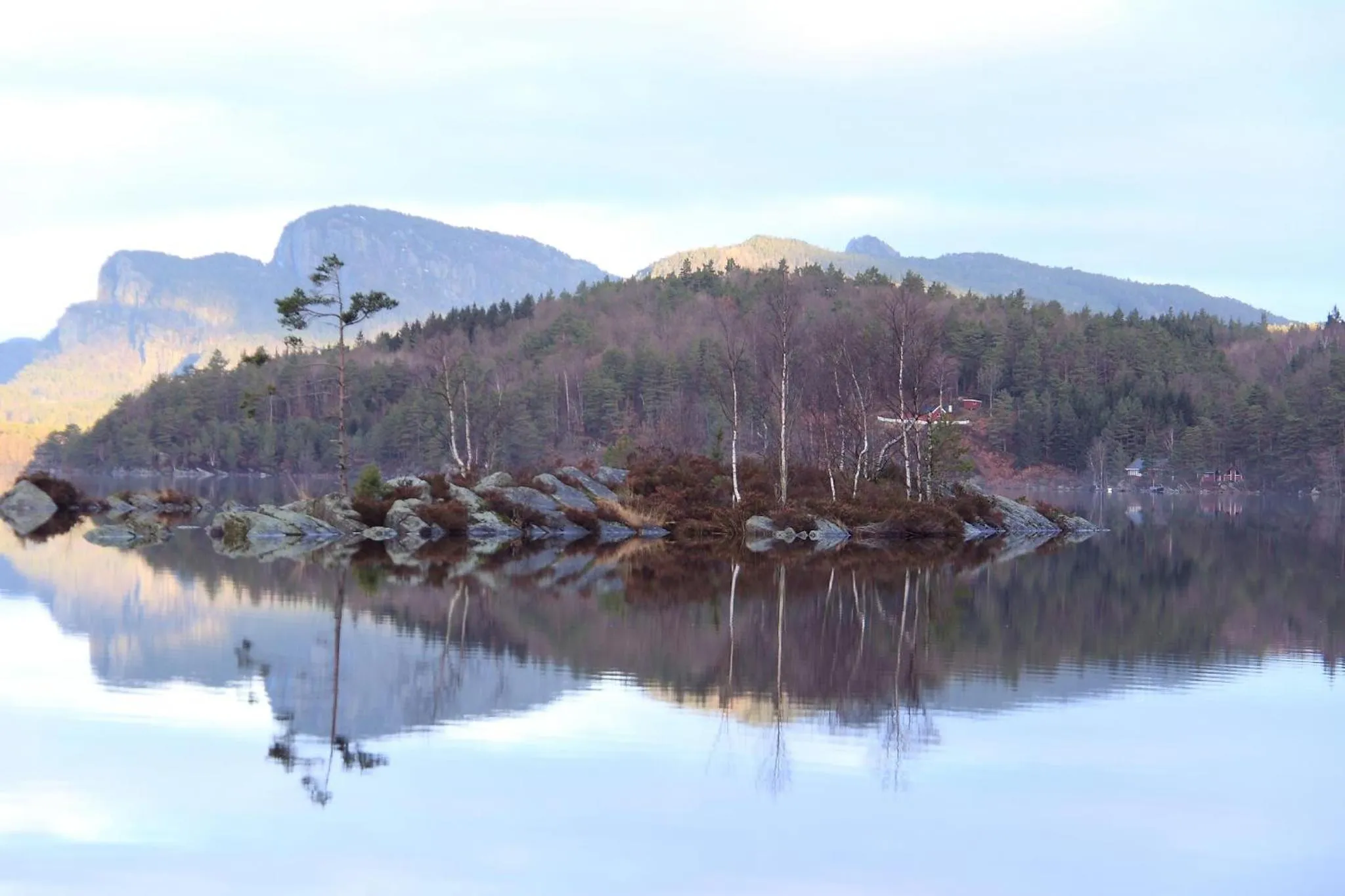 Lake view in Egenes Camping