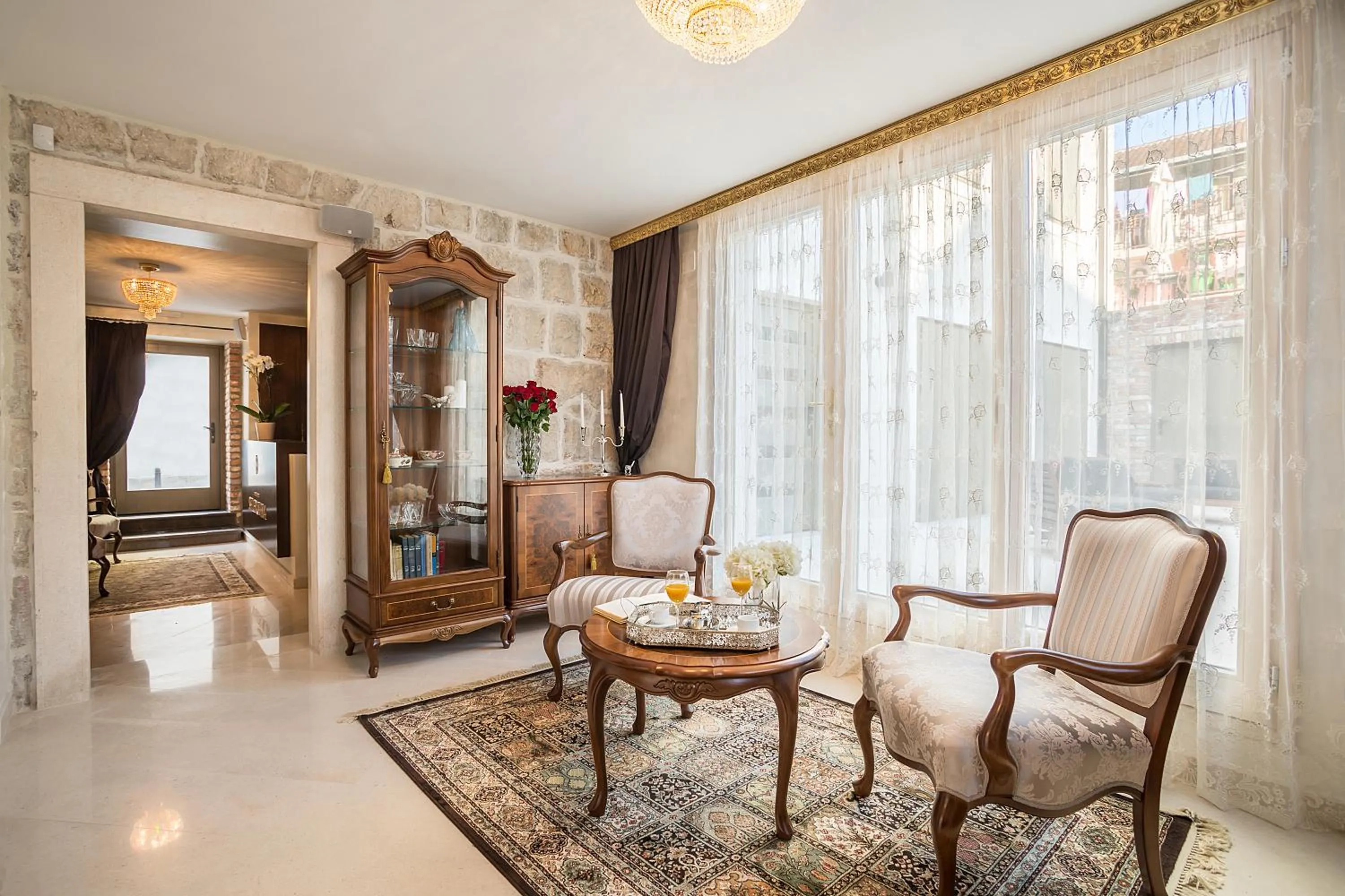 Communal lounge/ TV room, Bed in Splendida Palace