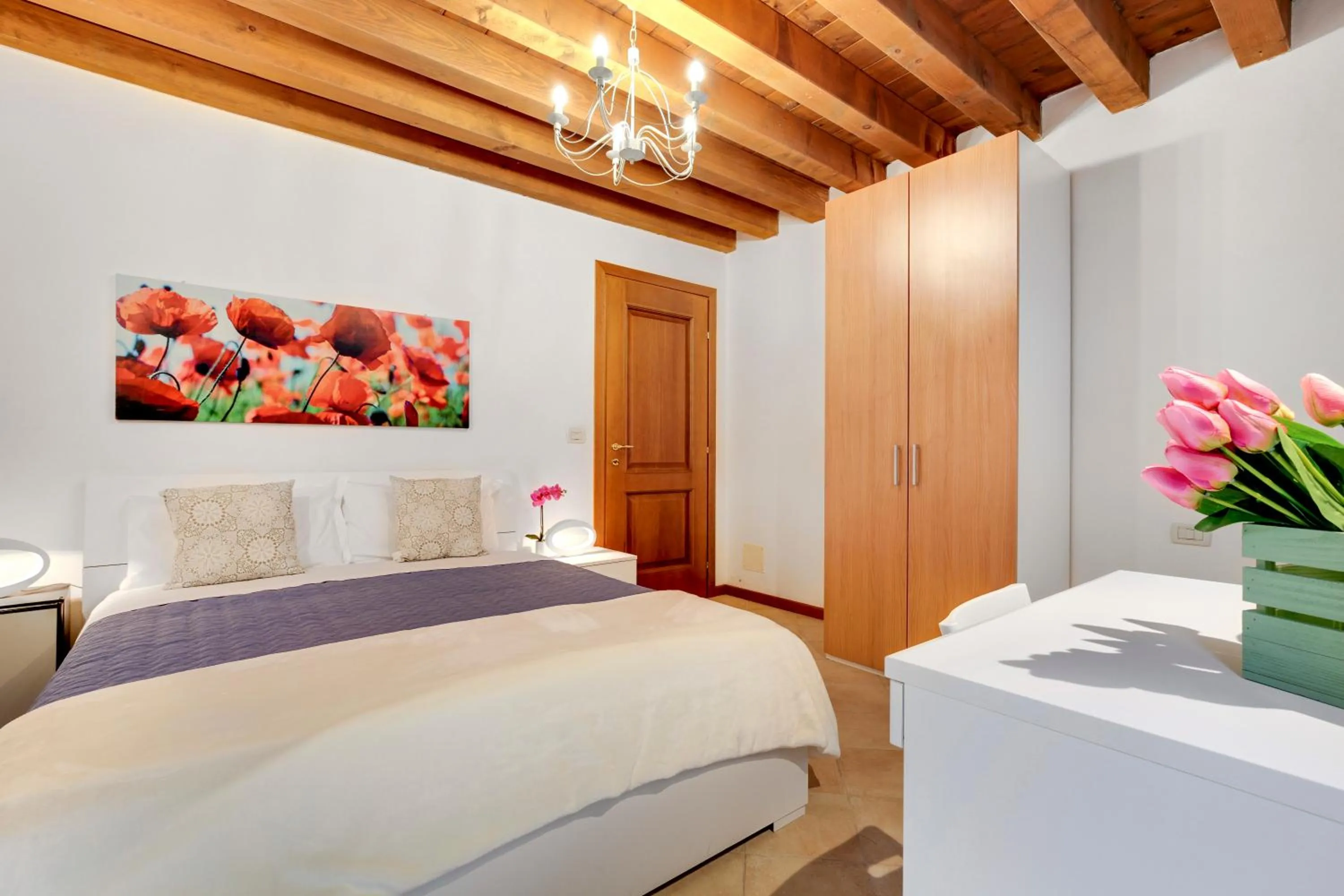 Bedroom, Bed in Cannaregio - Venice Style Apartments