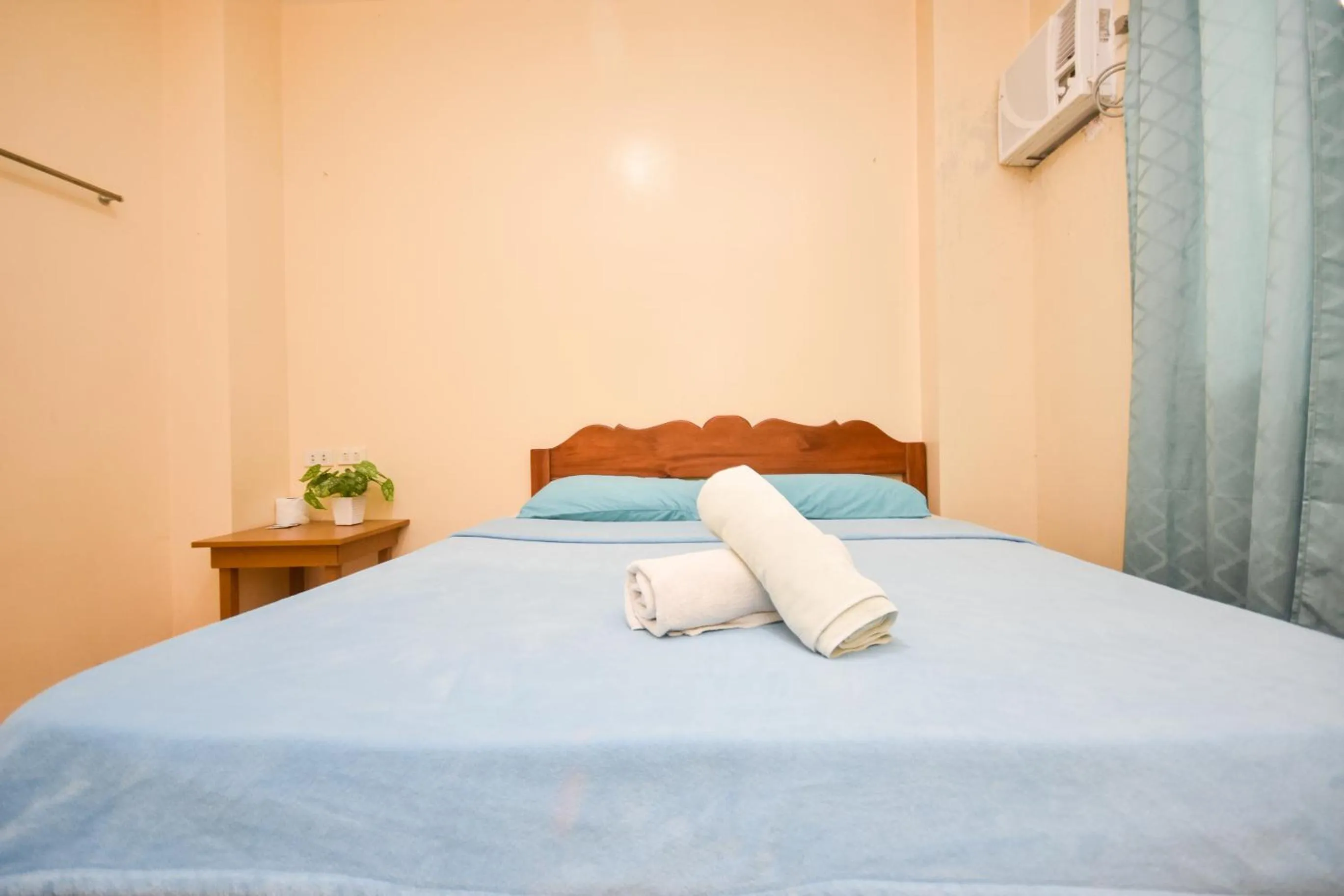 Bed in Boracay Backpackers