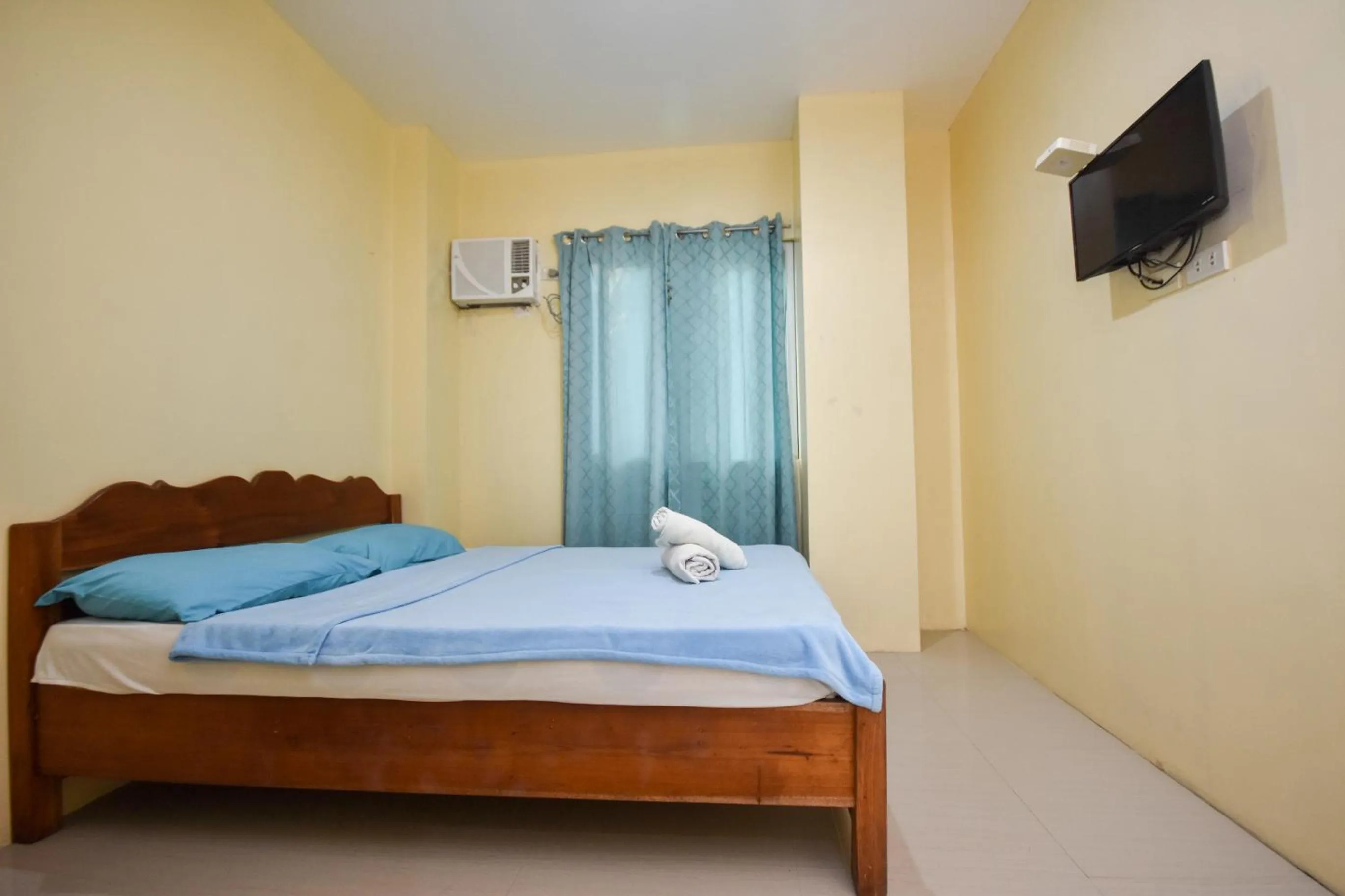 Bed in Boracay Backpackers