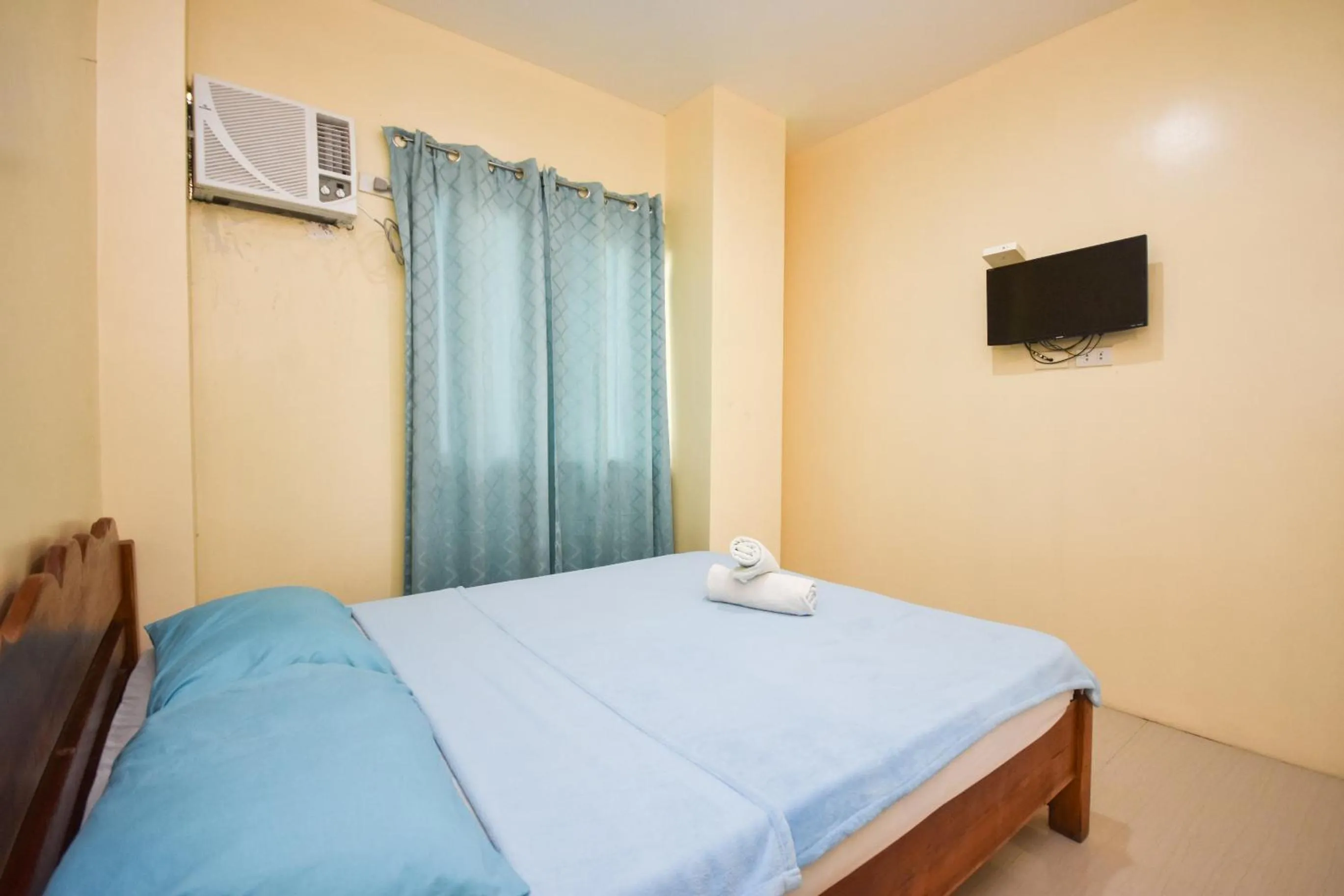 Bed in Boracay Backpackers