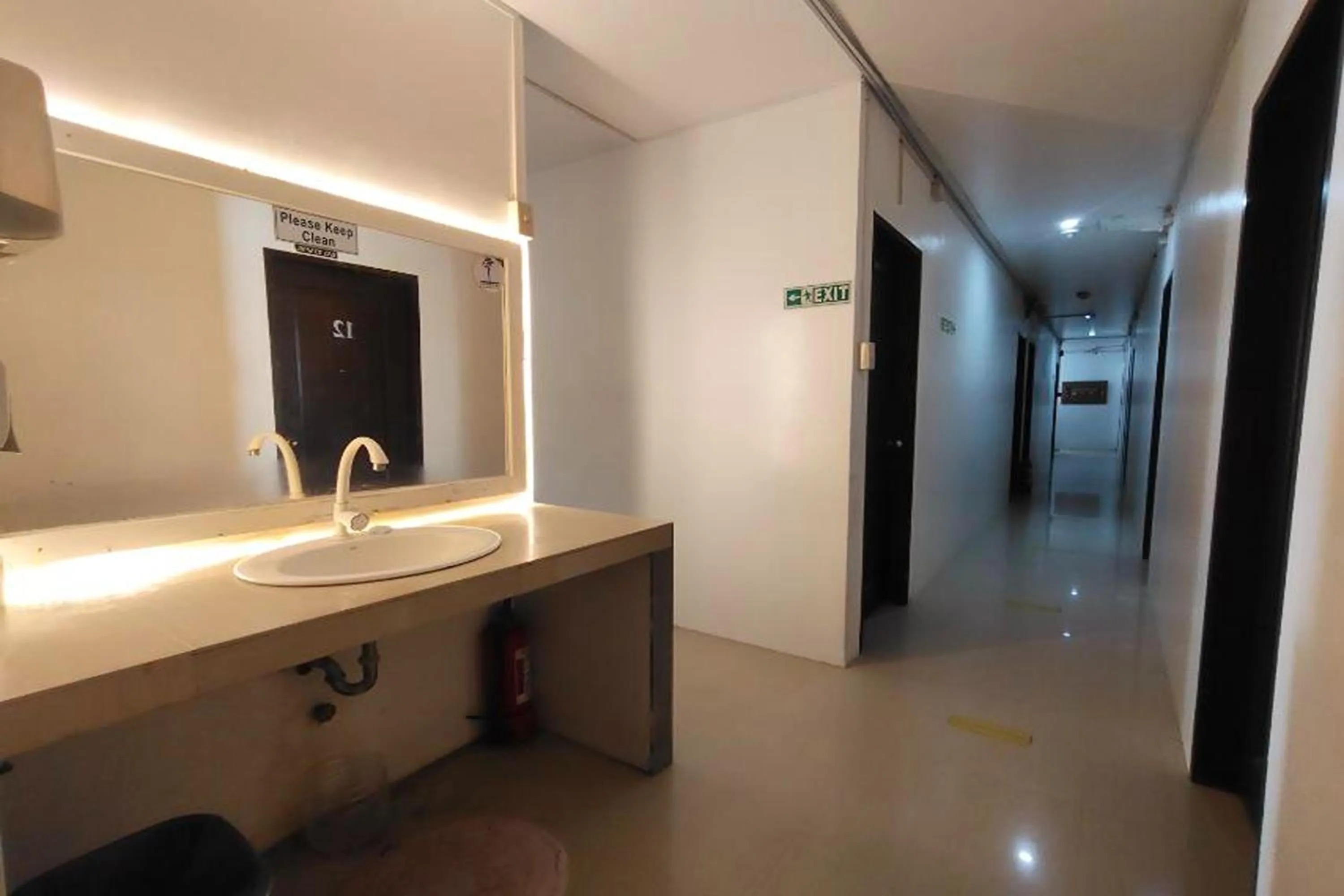 Property building in Boracay Backpackers