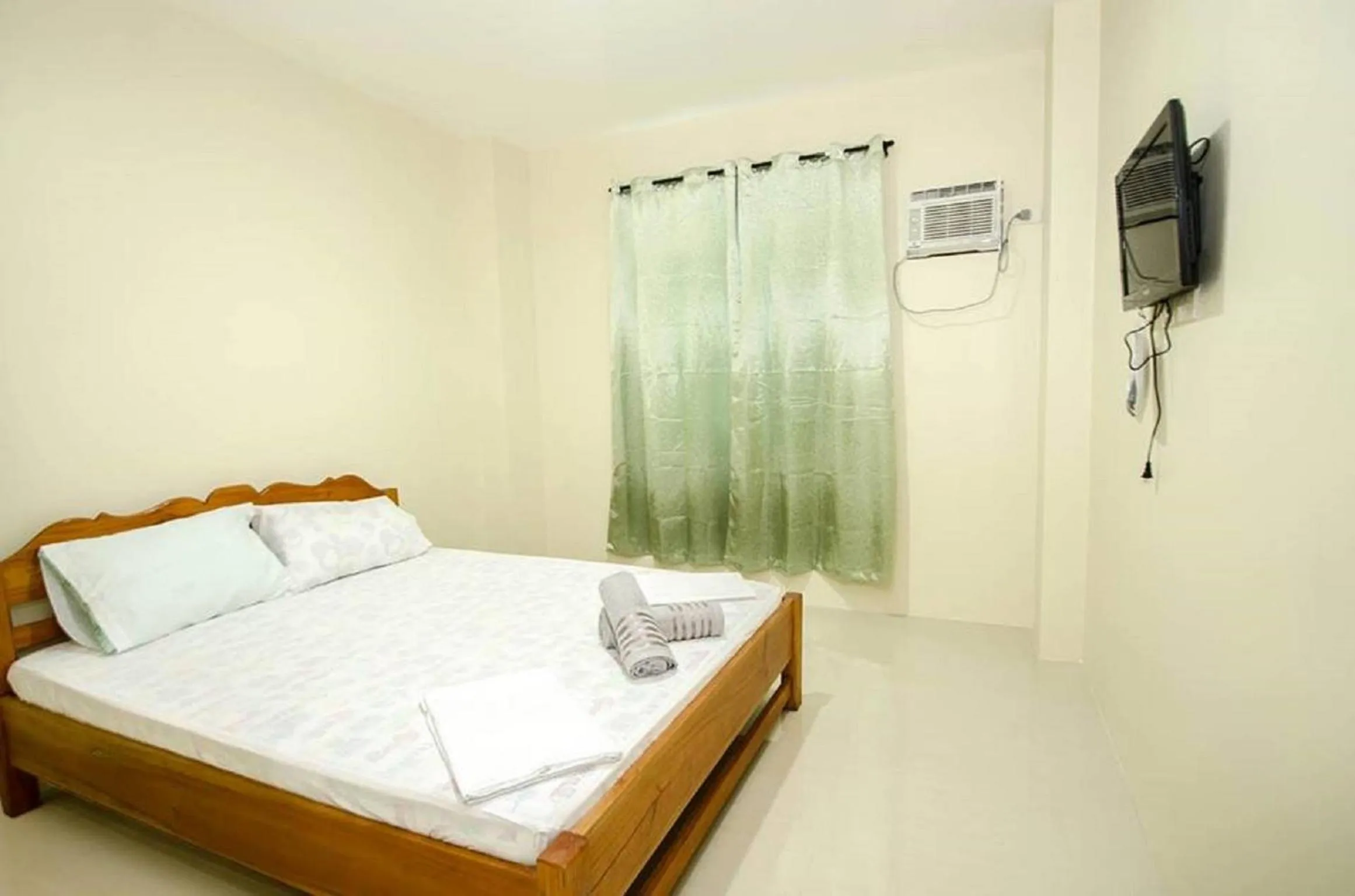 Property building, Bed in Boracay Backpackers
