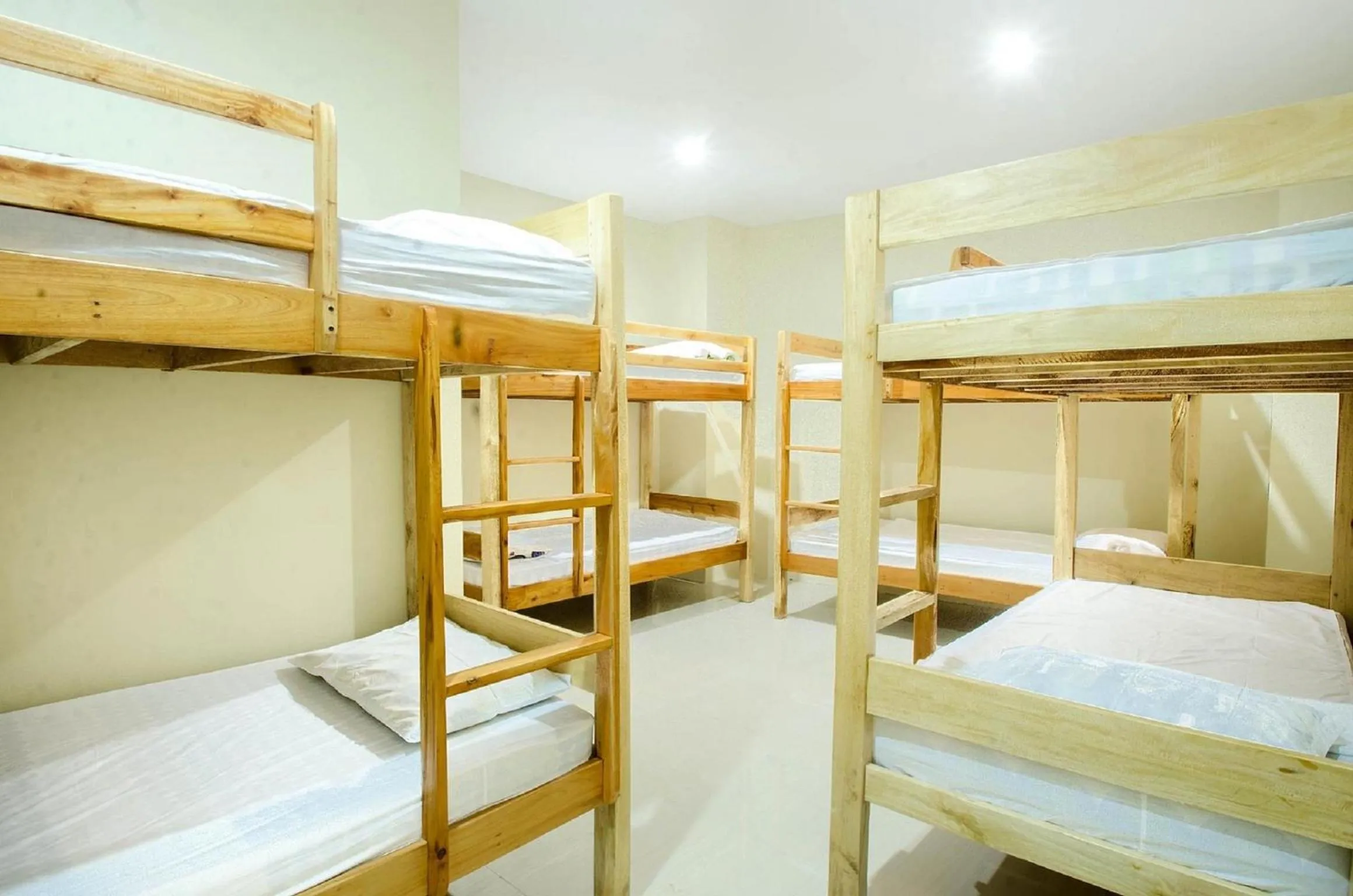Property building, Bed in Boracay Backpackers