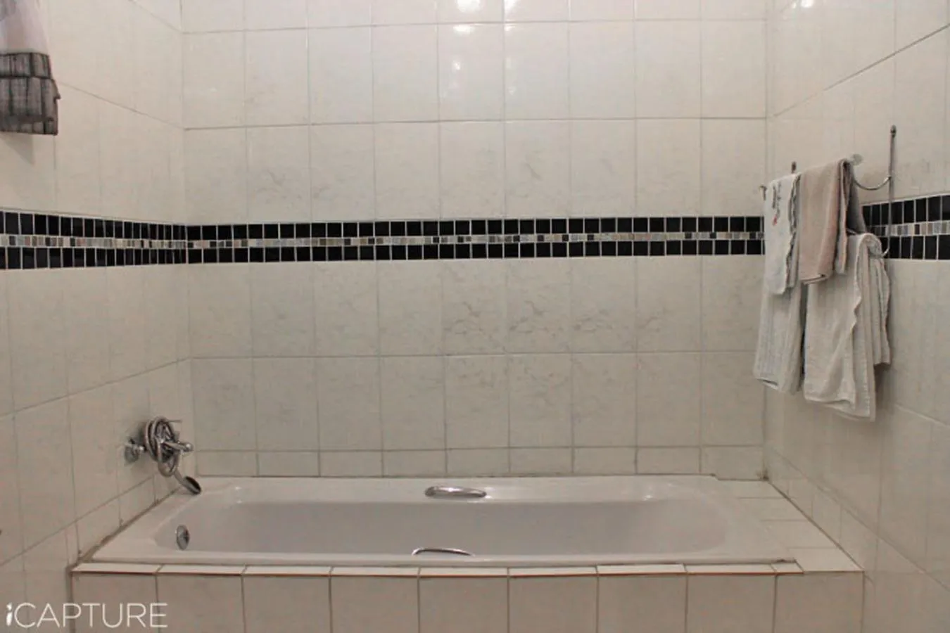 Bathroom in Vicky B Bed and Breakfast