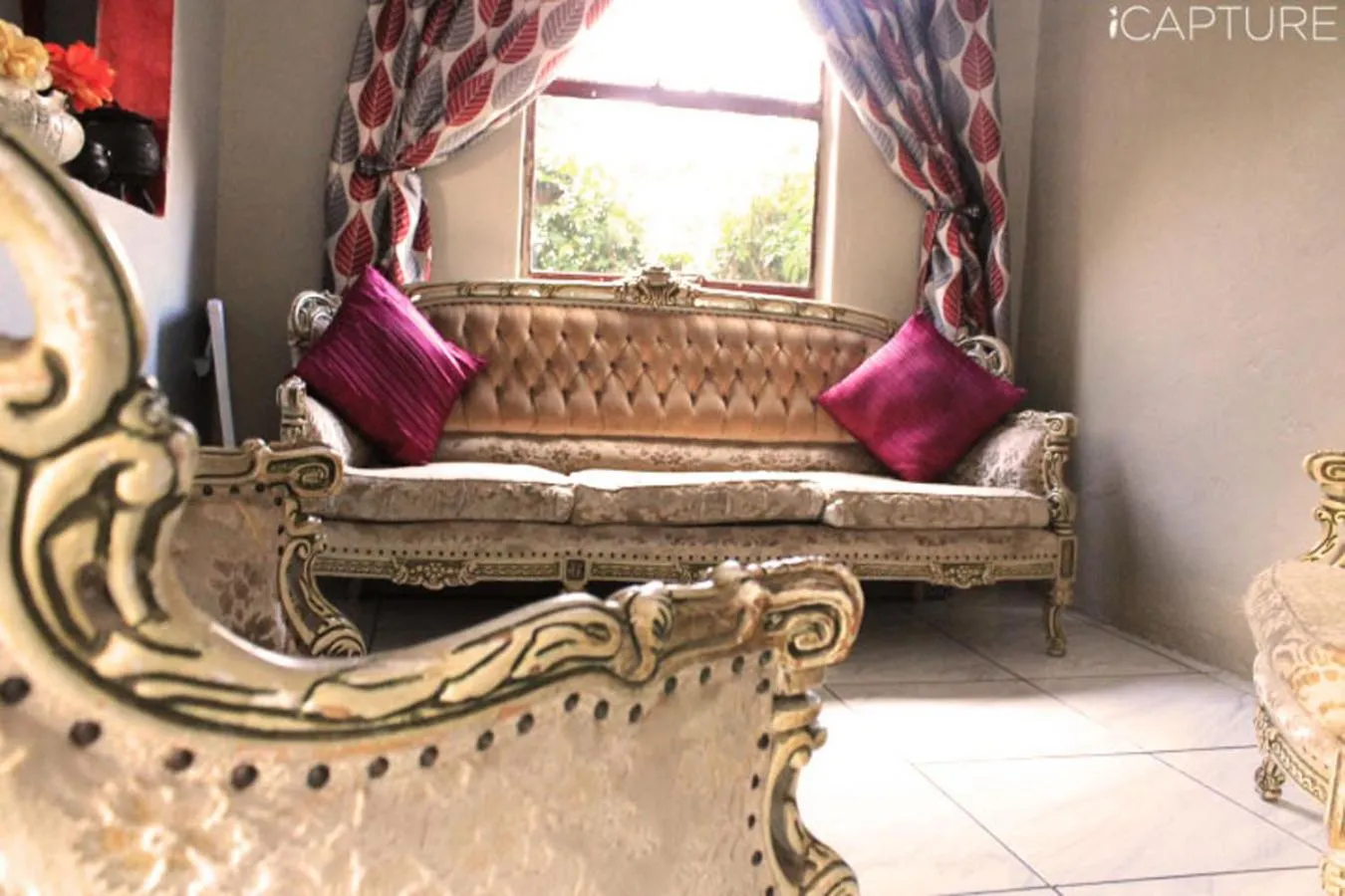 Communal lounge/ TV room in Vicky B Bed and Breakfast