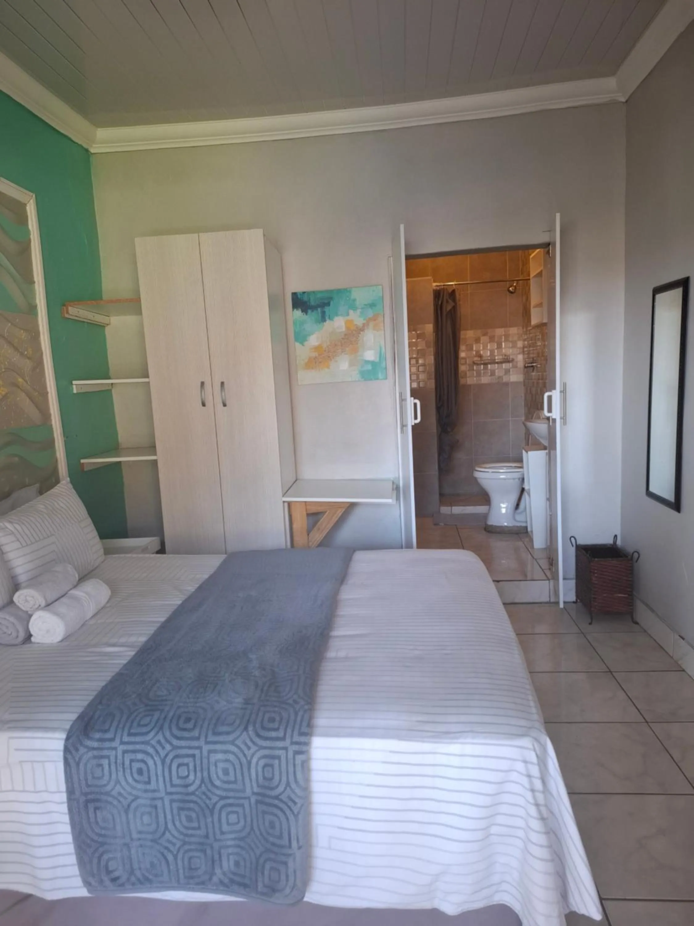 Bed in Vicky B Bed and Breakfast