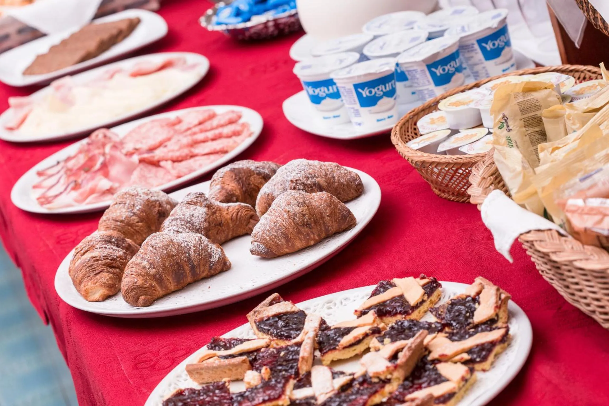 Continental breakfast in Hotel Gioiello