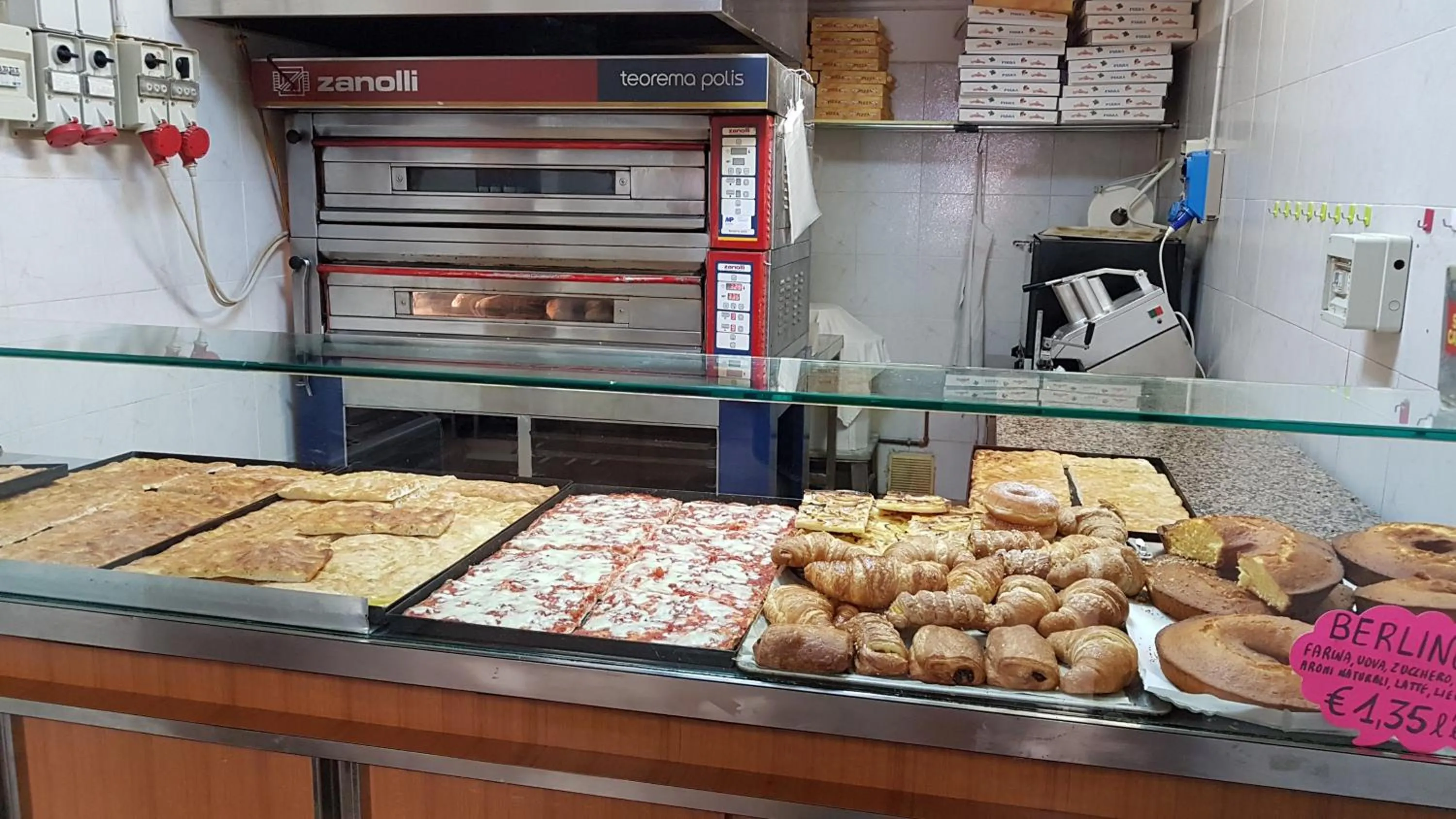 Food close-up in Aparthotel Amelia Dream View