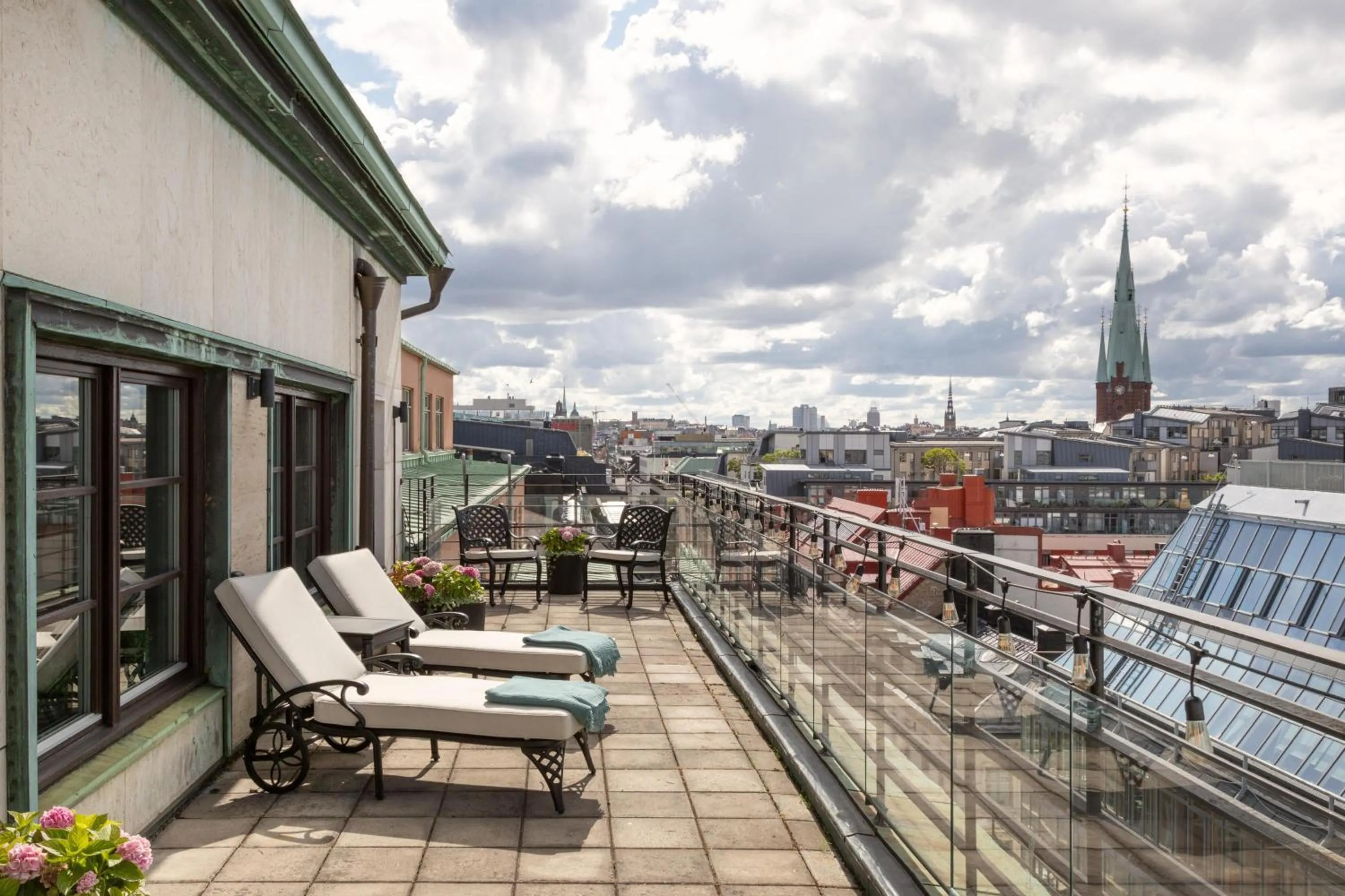 Photo of the whole room in Haymarket by Scandic