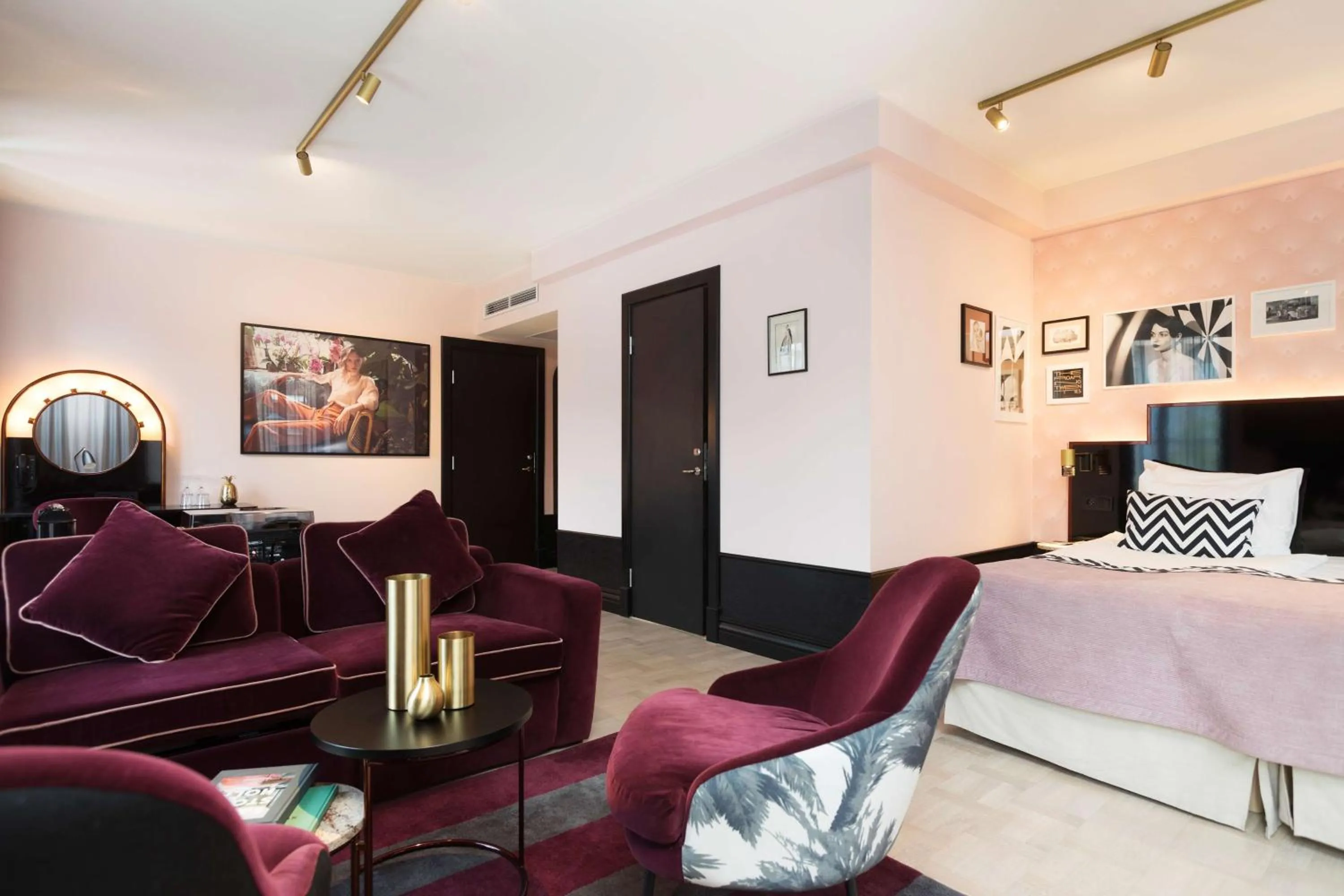 Bedroom in Haymarket by Scandic