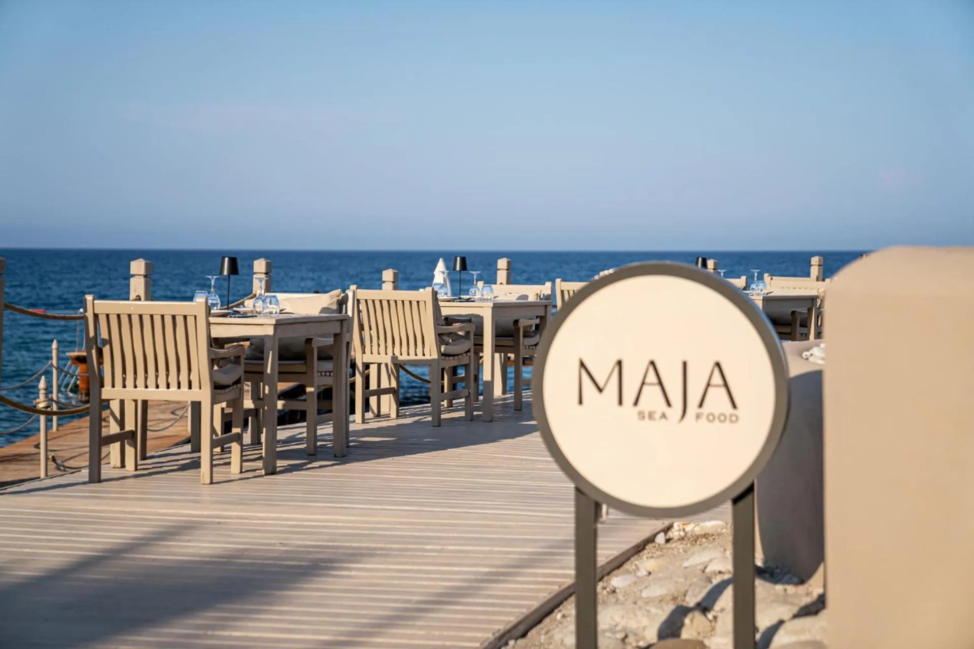 Restaurant/places to eat in Balmy Foresta