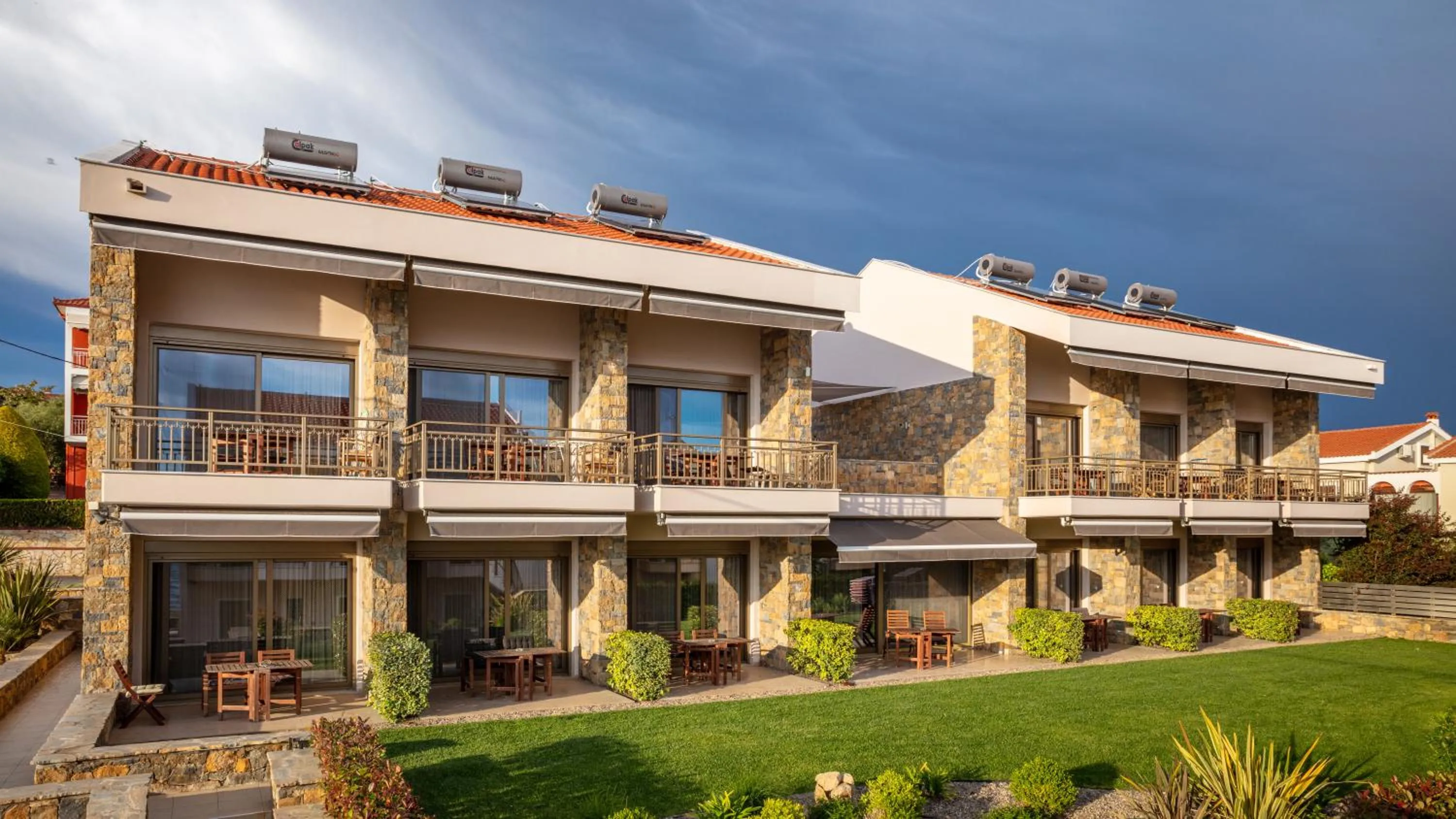 Property building in Royalty Suites Seaside