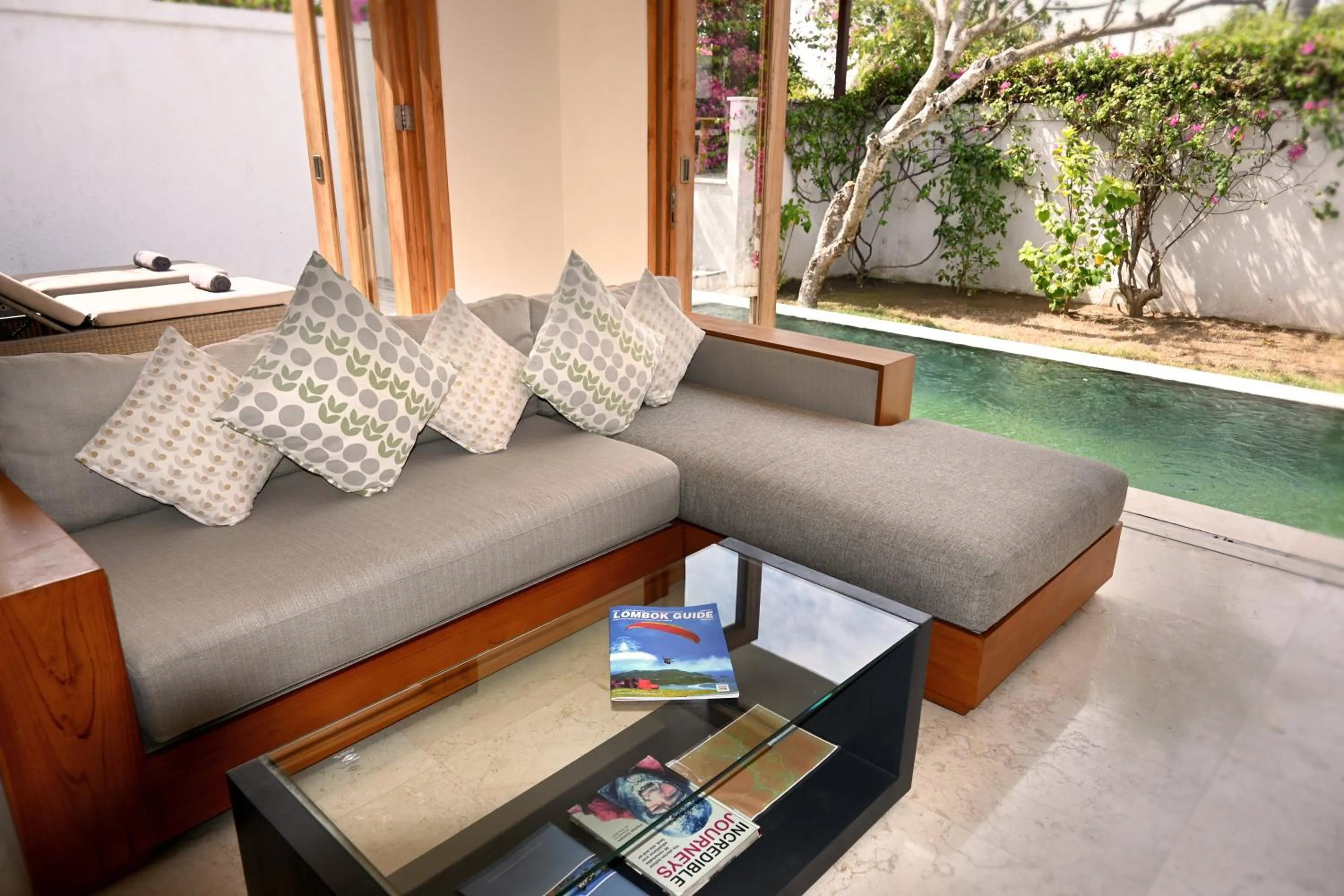 Living room in Kokomo Resort Gili Gede