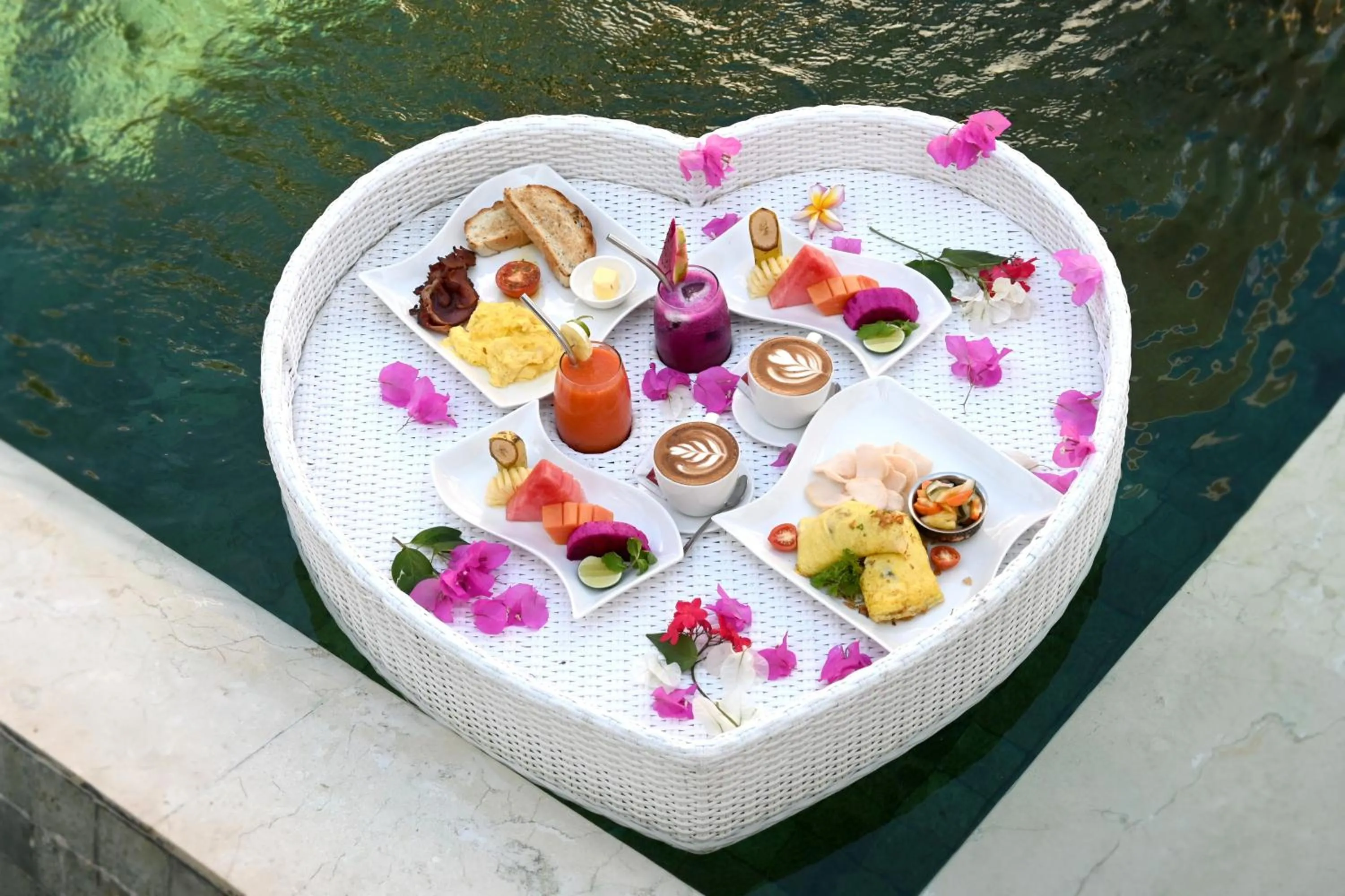 Breakfast in Kokomo Resort Gili Gede