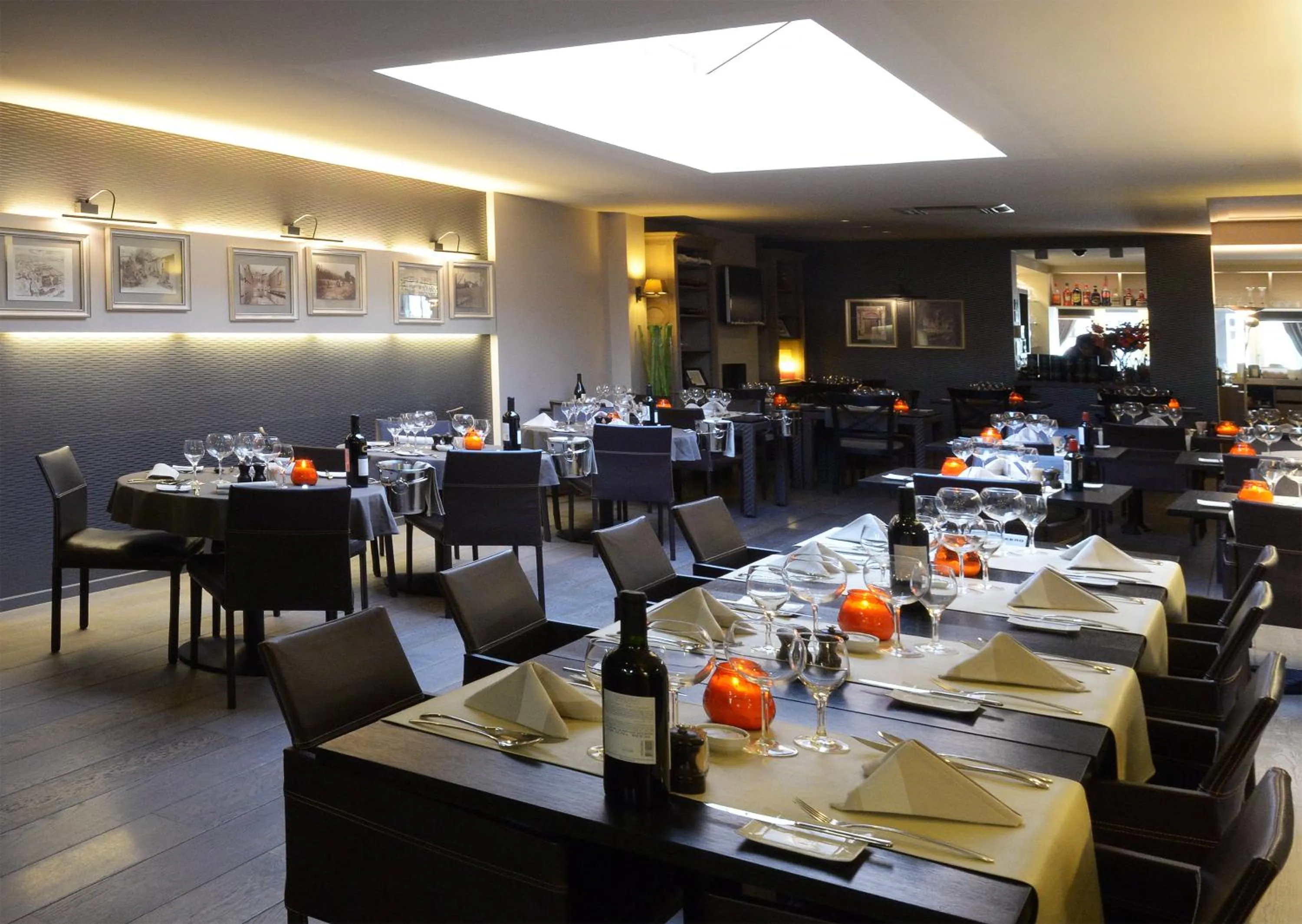 Restaurant/places to eat in Hotel The New Fox