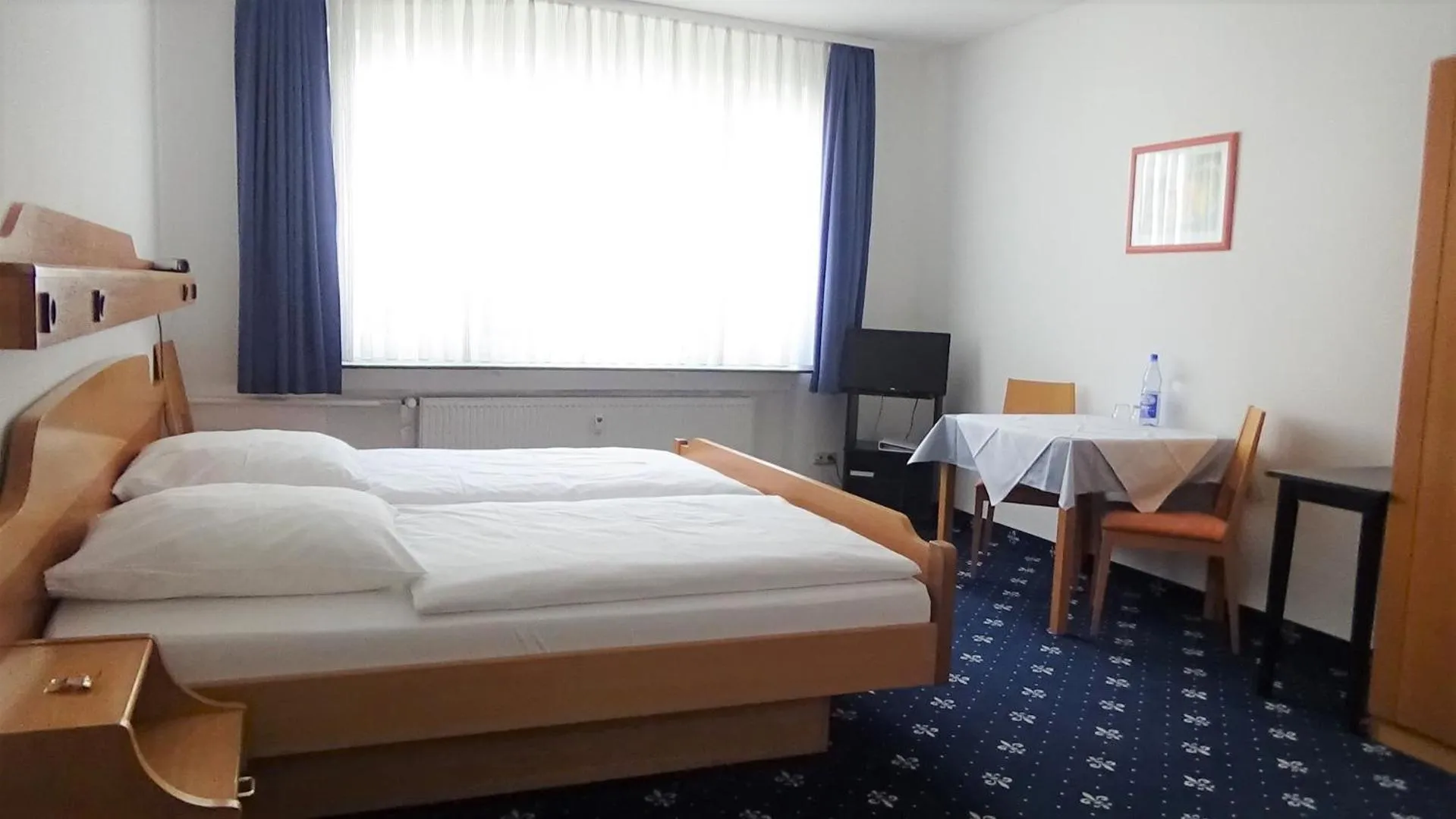 Bed in Hotel Zur Traube