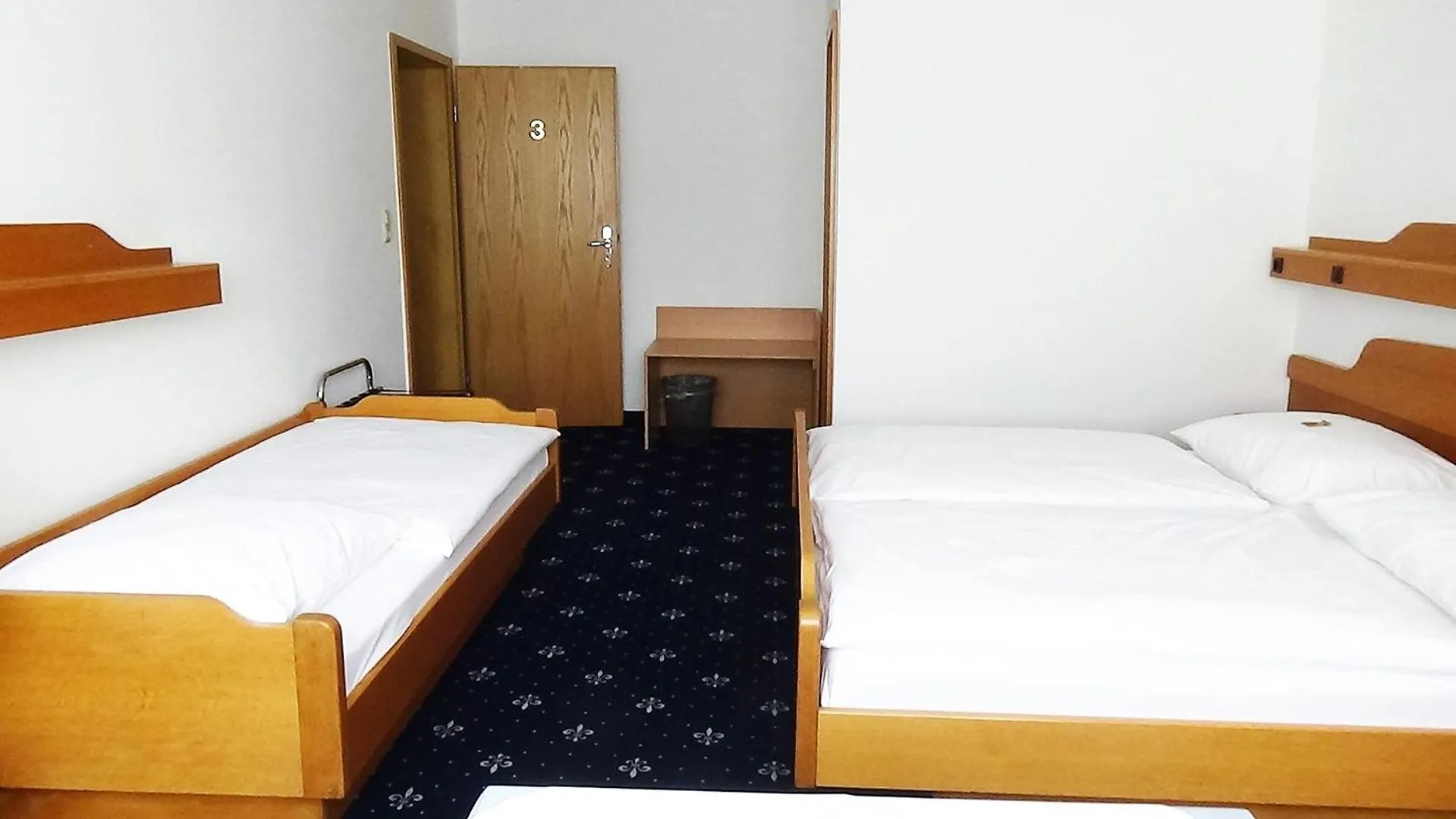Bed in Hotel Zur Traube
