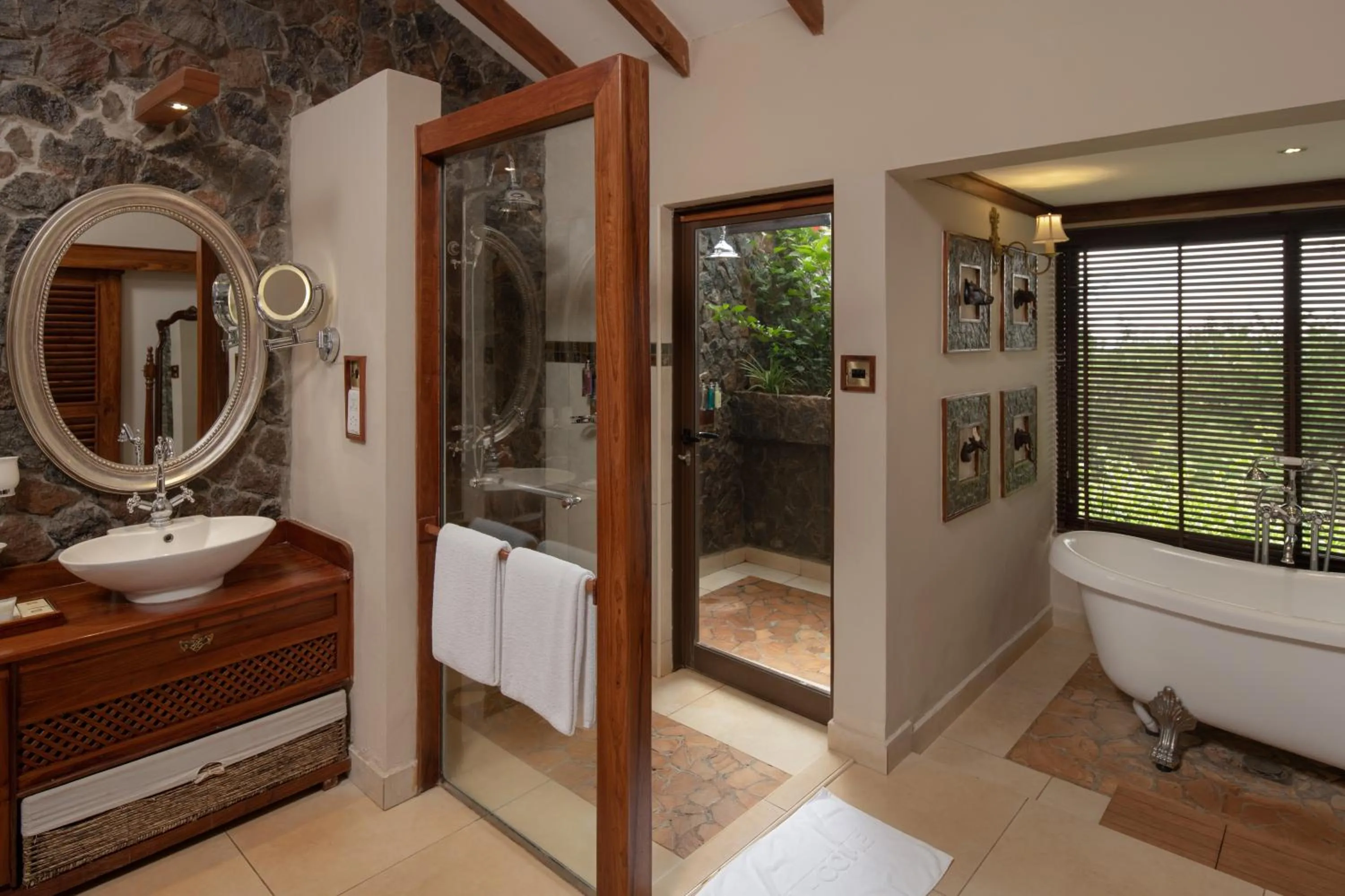 Bathroom in Ngorongoro Oldeani Mountain Lodge