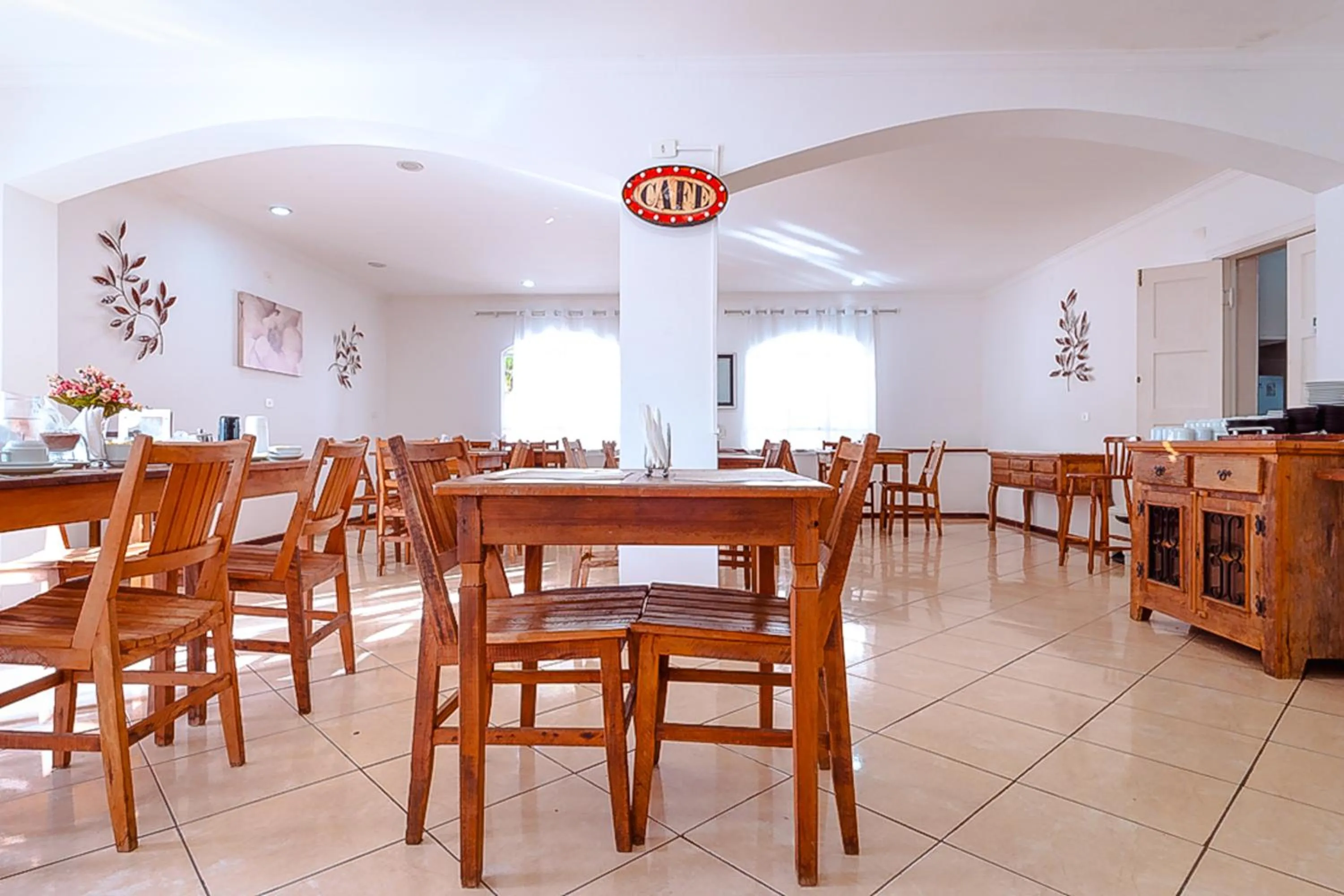 Dining area in VELINN Pousada Vila Floratta