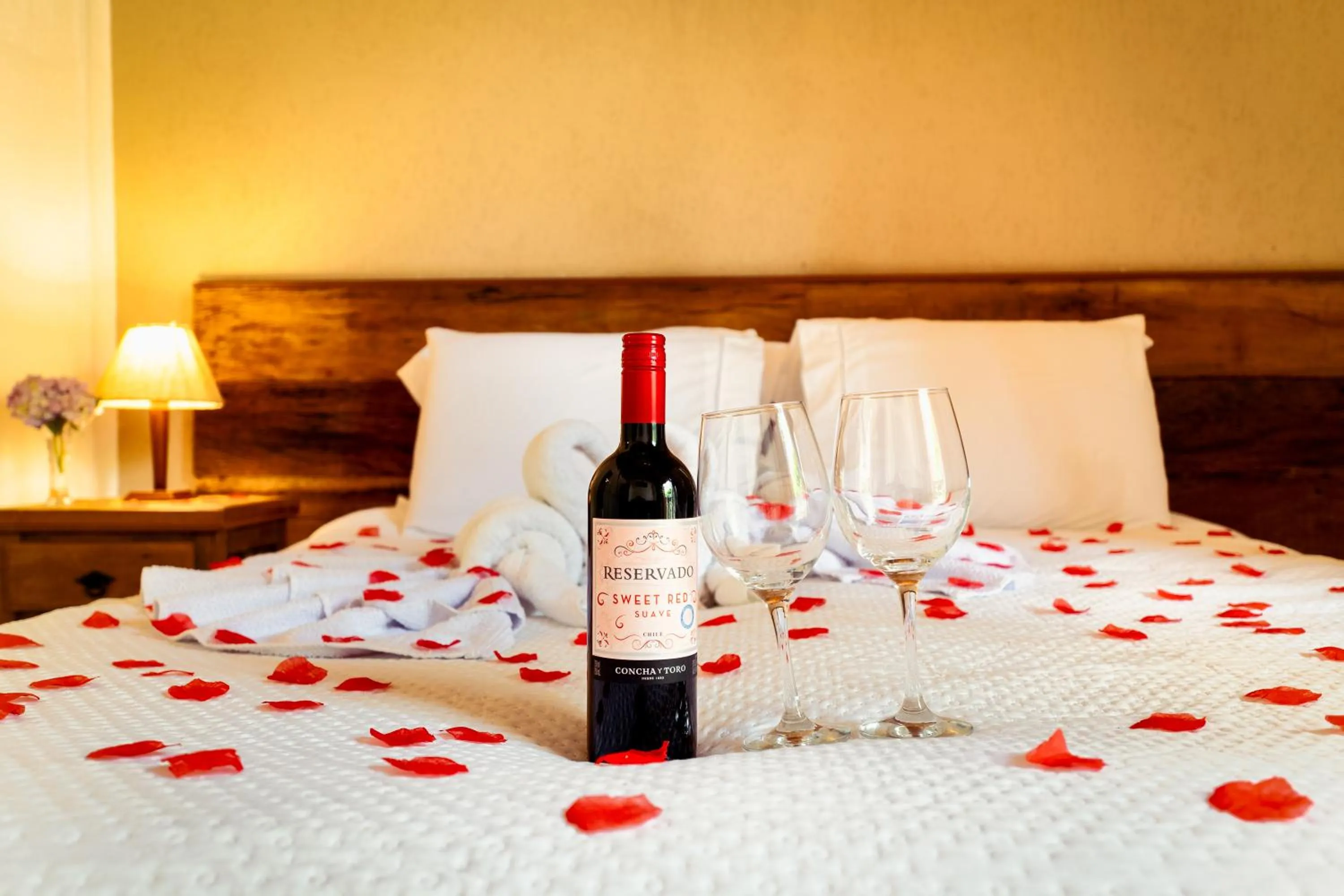 Decorative detail, Bed in VELINN Pousada Vila Floratta