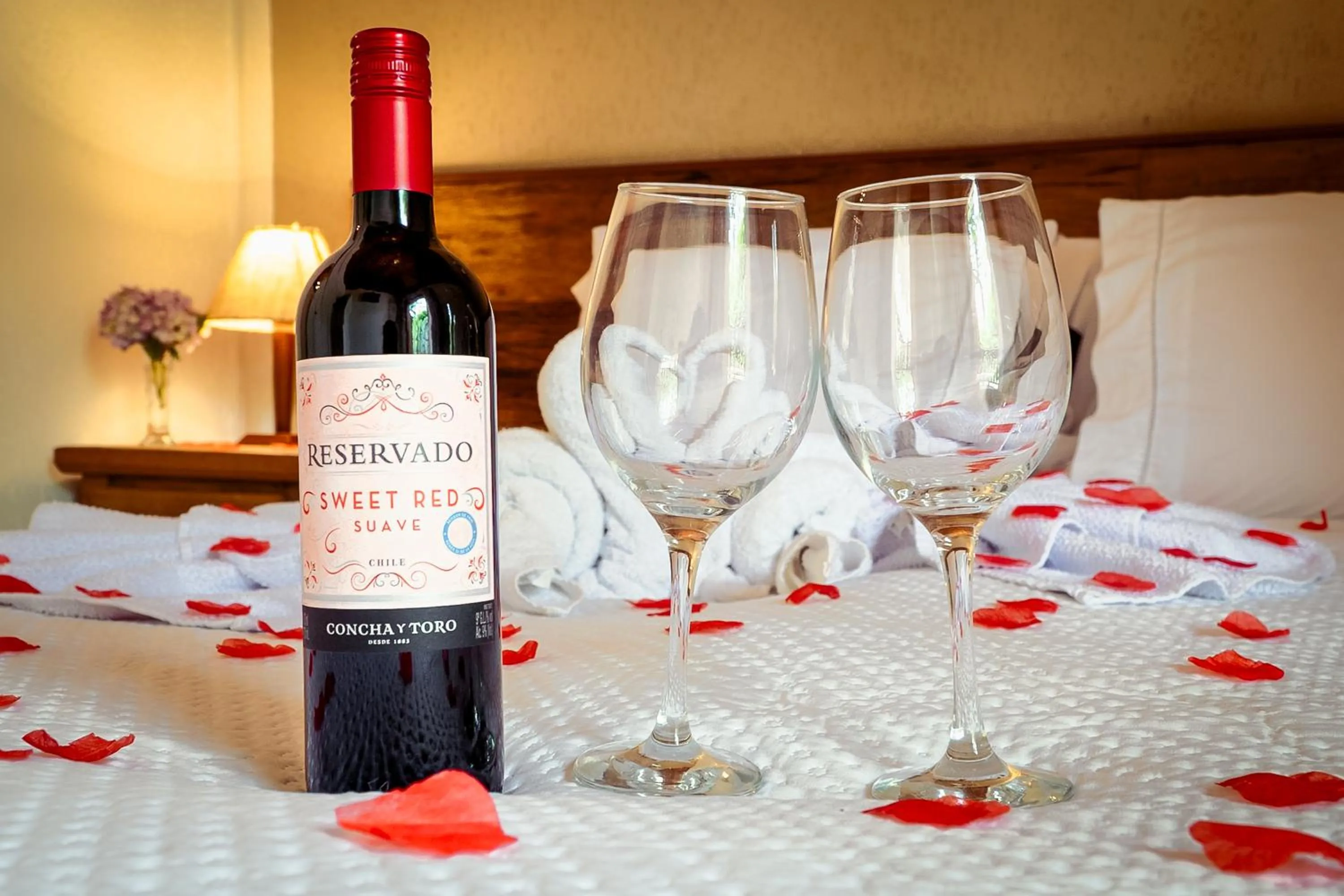 Decorative detail, Bed in VELINN Pousada Vila Floratta