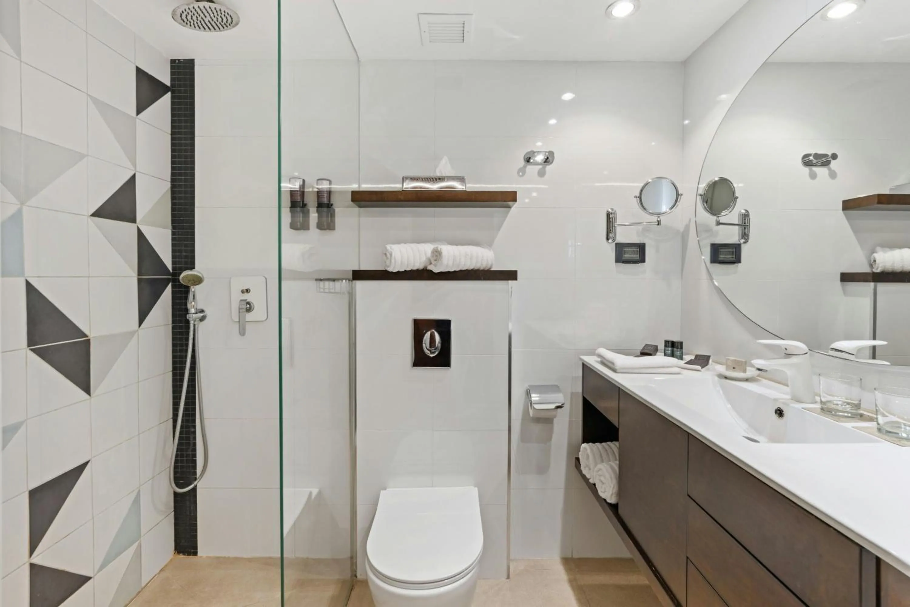 Bathroom in Renaissance Tel Aviv Hotel