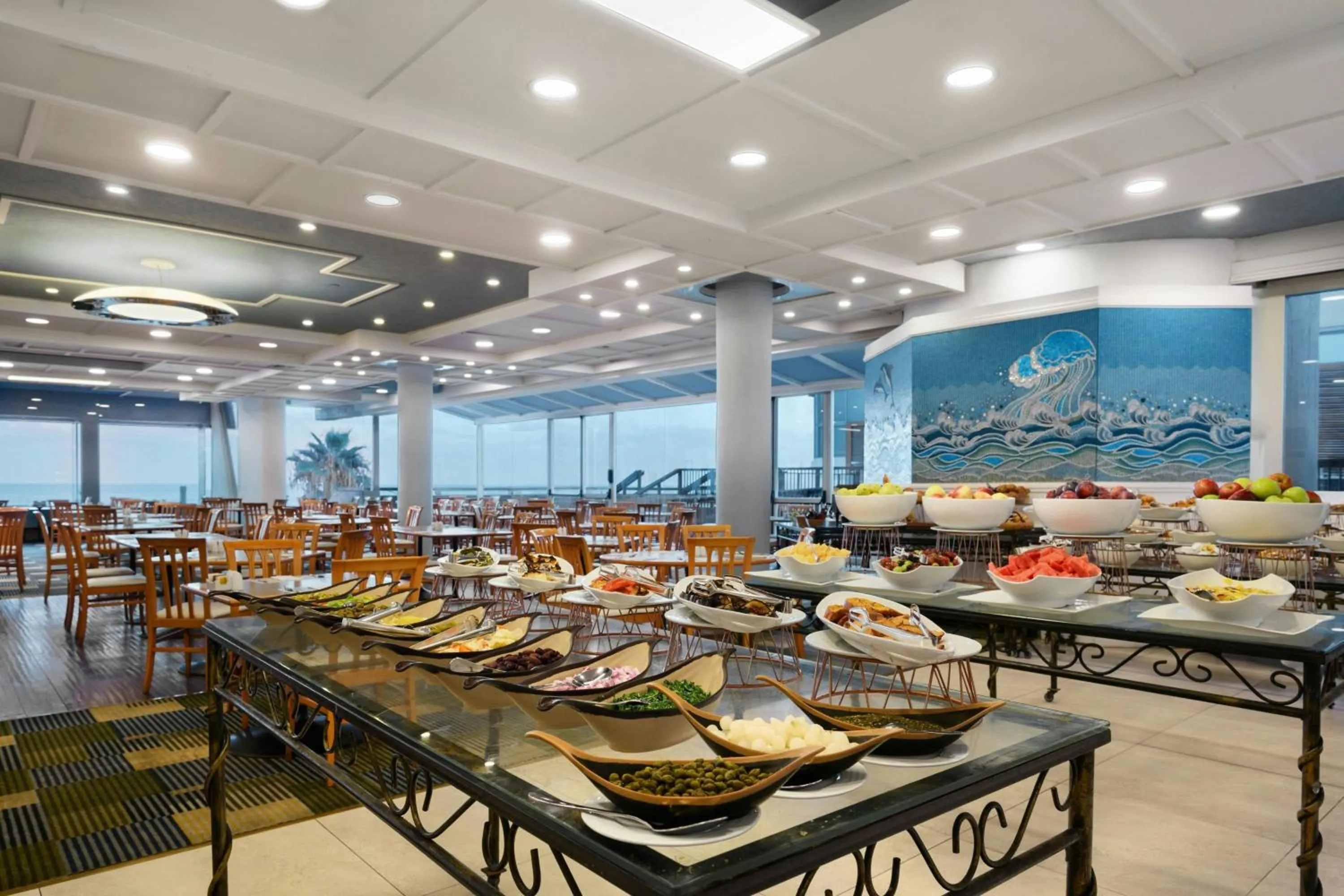 Restaurant/places to eat in Renaissance Tel Aviv Hotel