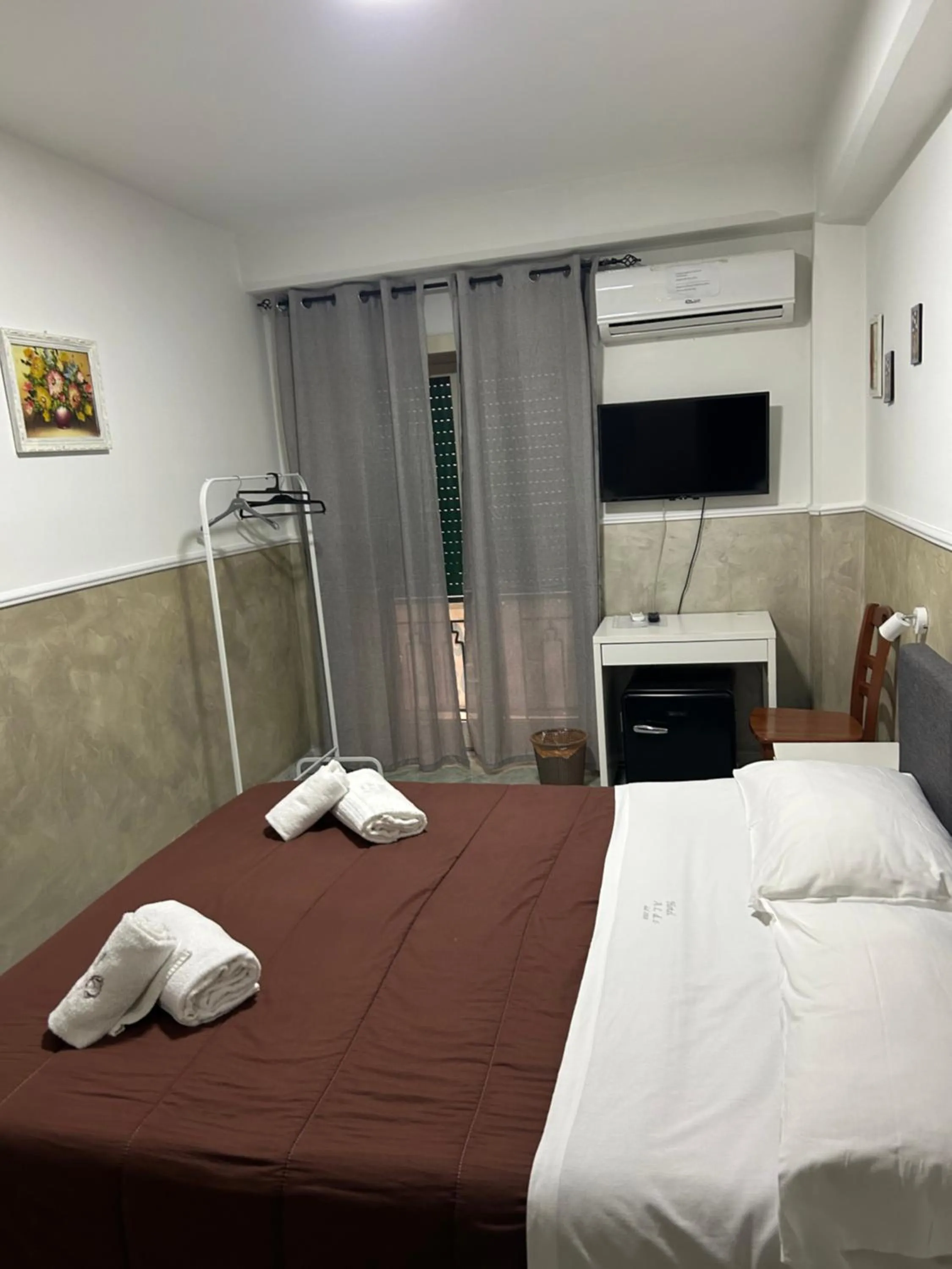 Bedroom, Bed in Hotel Alloggio Del Conte