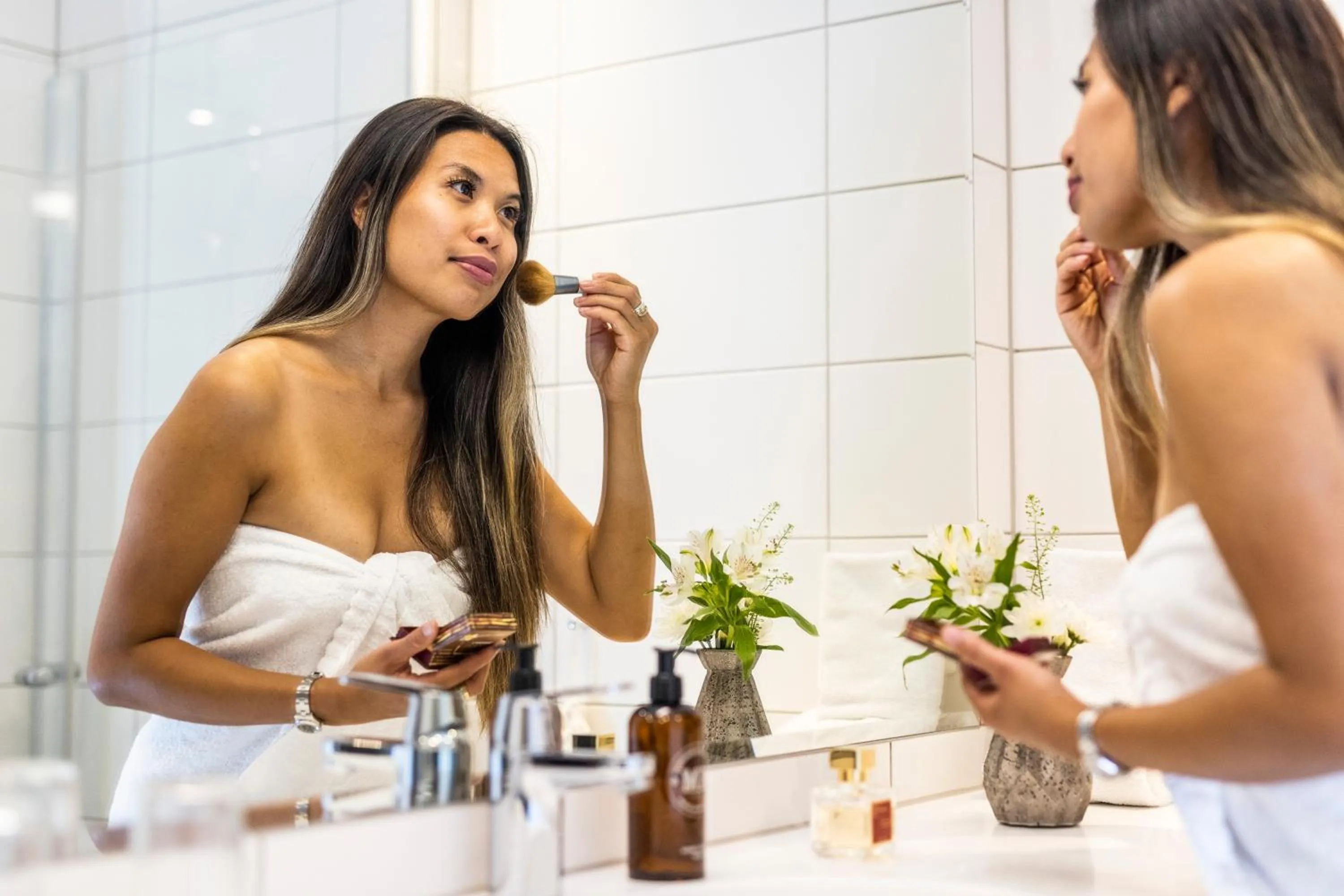 Bathroom in Valldal Fjordhotell - by Classic Norway Hotels