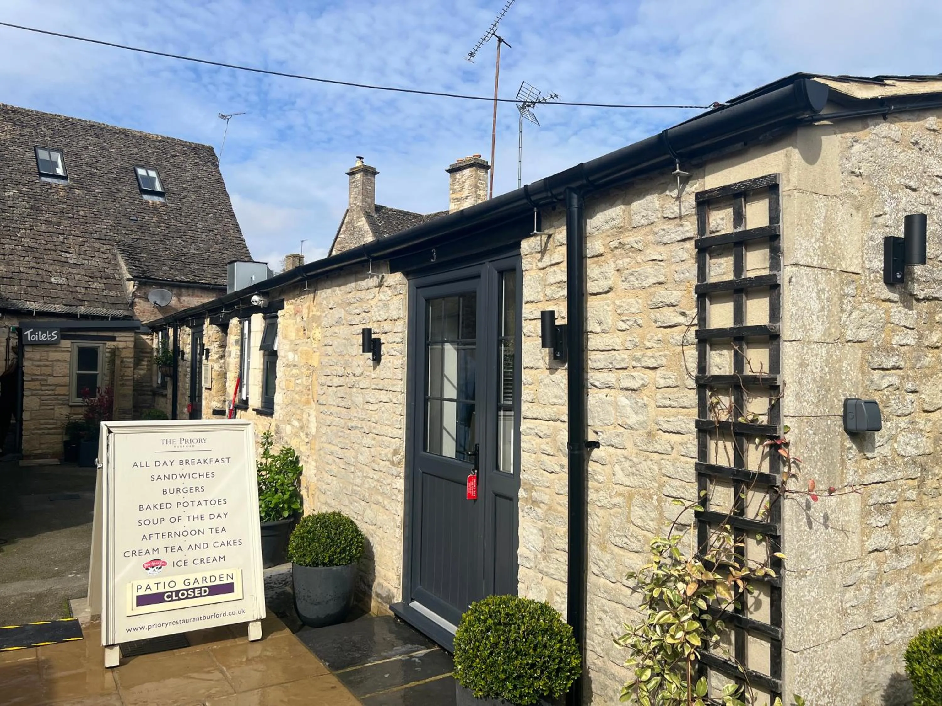 Property building in Priory Tearooms Burford with Rooms