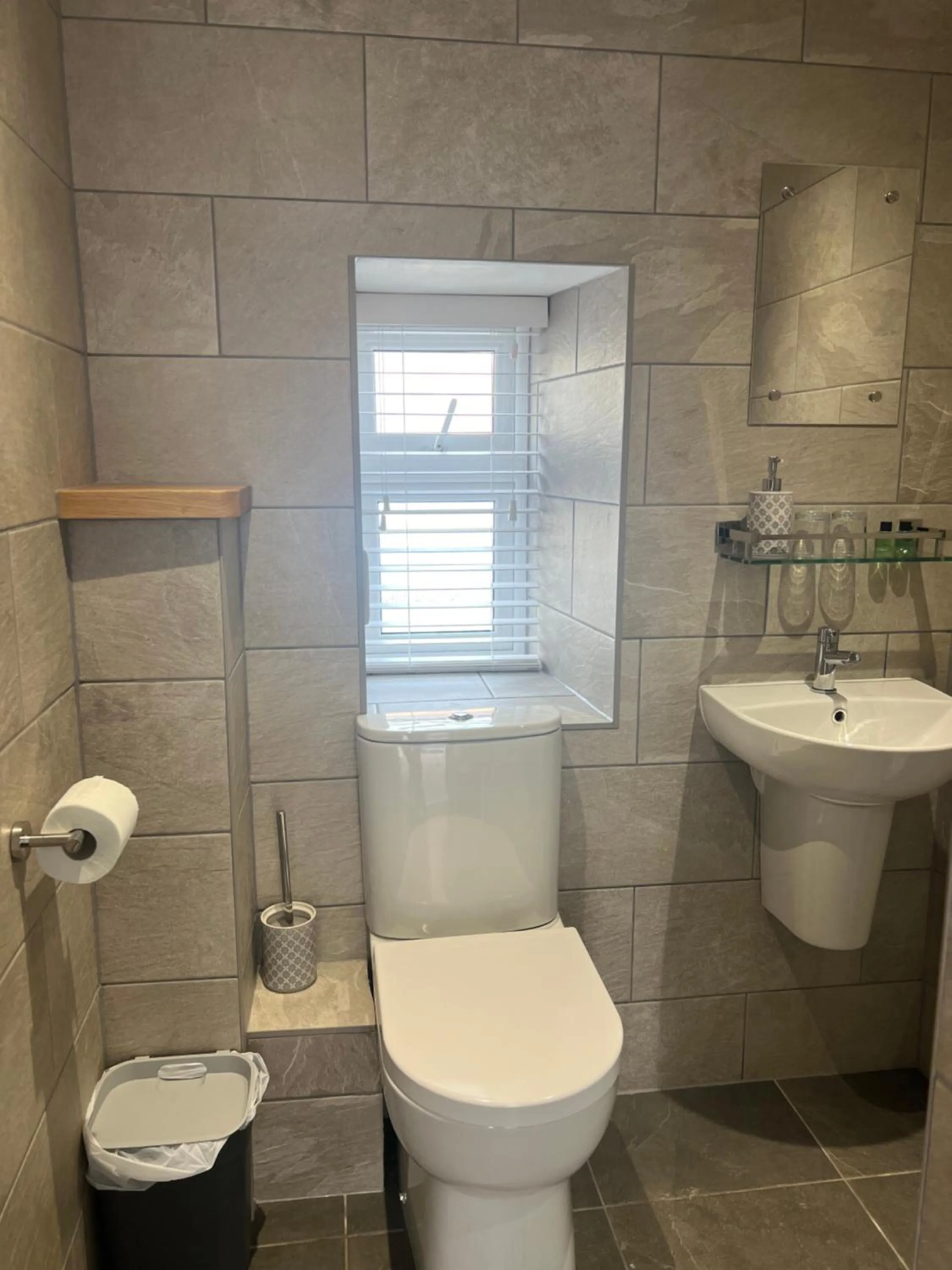 Property building in Priory Tearooms Burford with Rooms